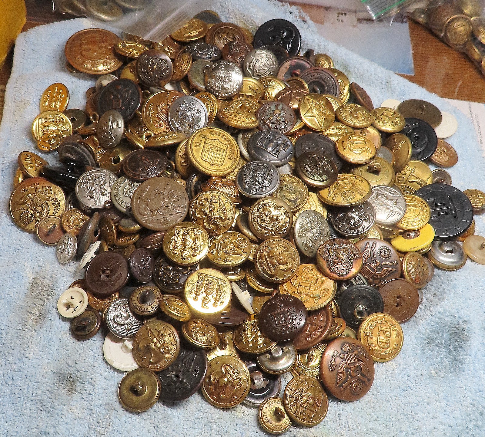 Large Lot of Mostly Uniform Type Buttons 364 Count 3.5 Pounds Large Lot of Mostly Uniform Type Buttons 364 Count 3.5 Pounds