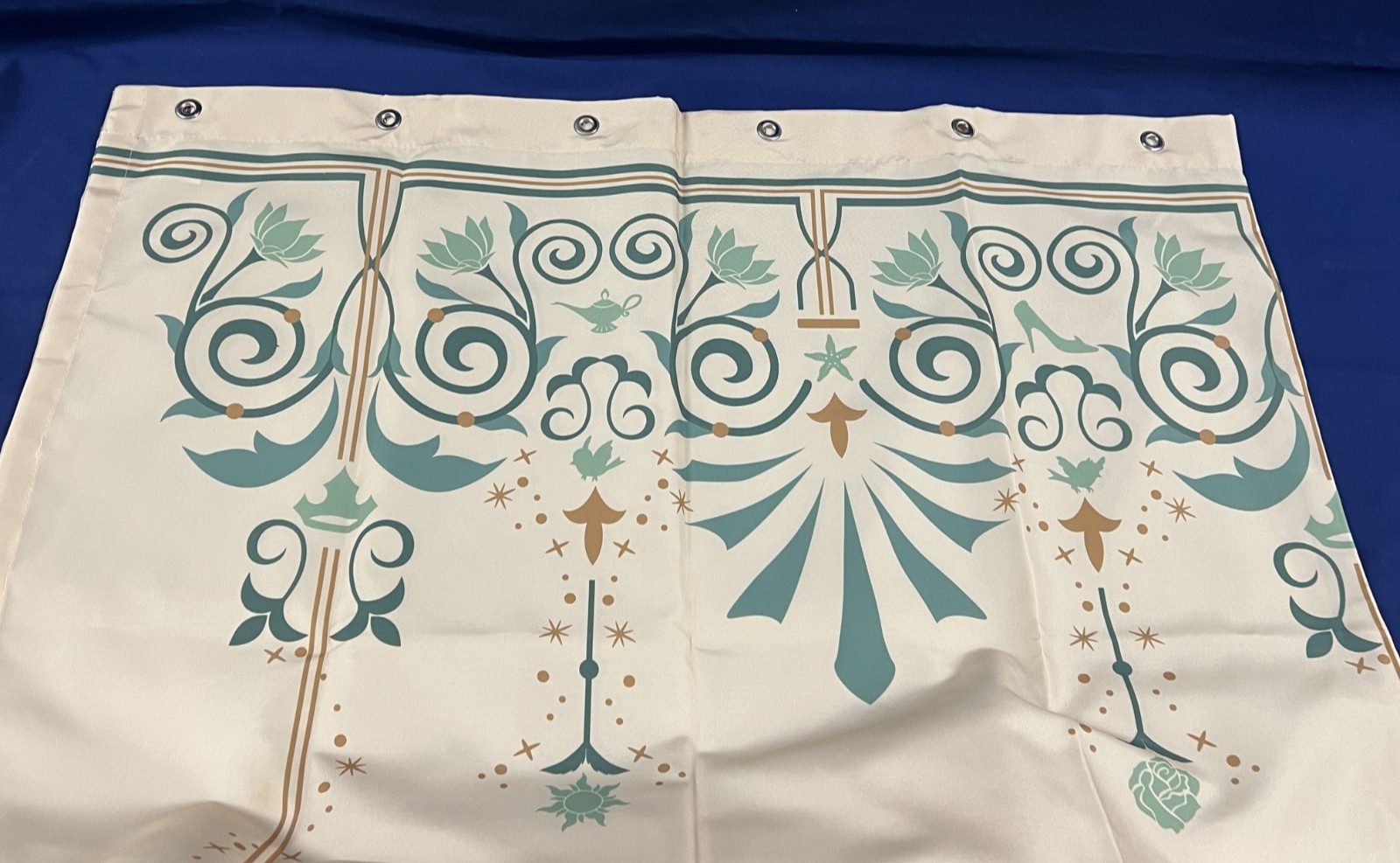 DISNEY ROYAL ROOM Original Cast Member Prop -Port Orleans Shower Curtain READ dd DISNEY ROYAL ROOM Original Cast Member Prop -Port Orleans Shower Curtain READ dd