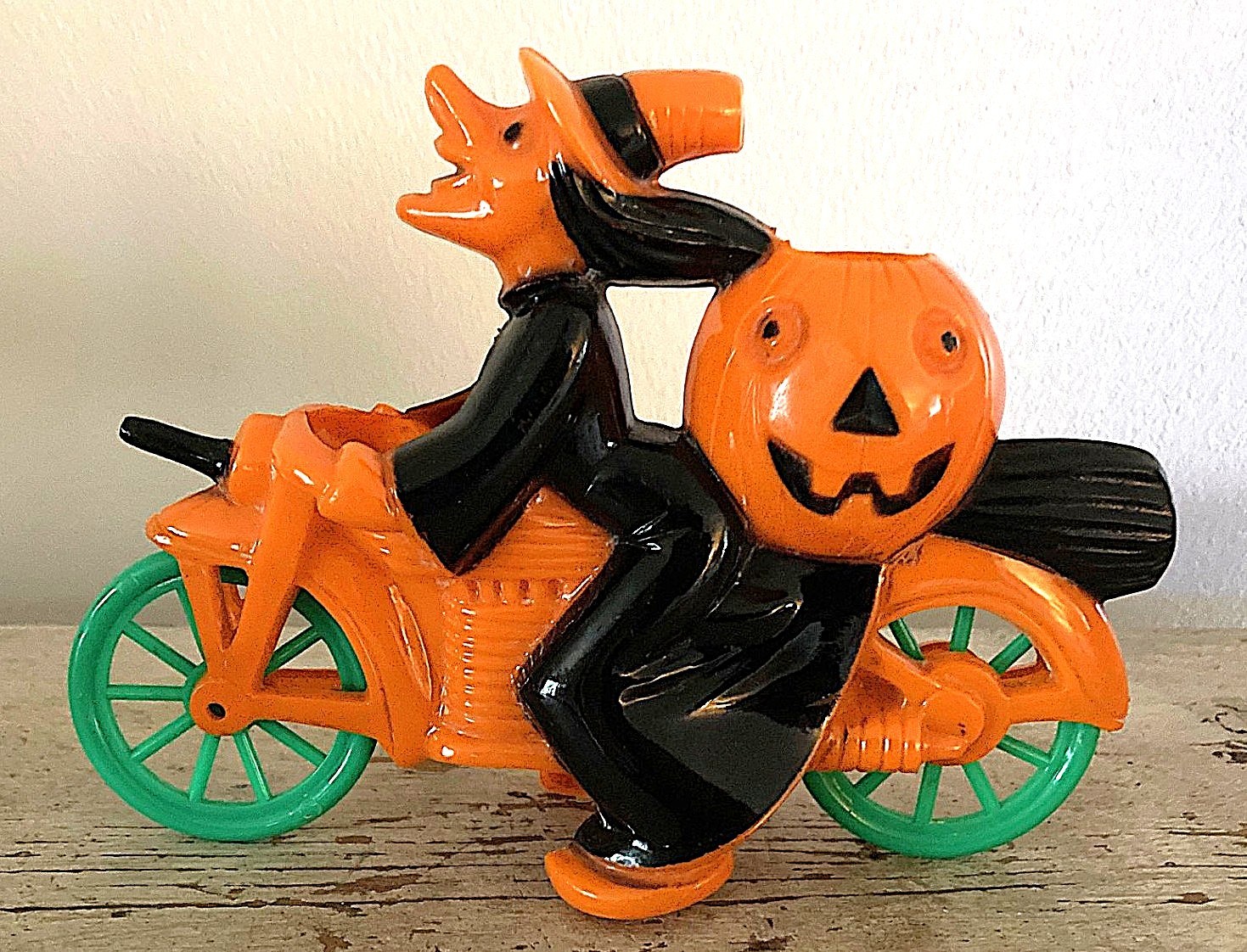 RARE Vintage Halloween ROSBRO WITCH on a MOTORCYCLE - Plastic CANDY CONTAINER RARE Vintage Halloween ROSBRO WITCH on a MOTORCYCLE - Plastic CANDY CONTAINER