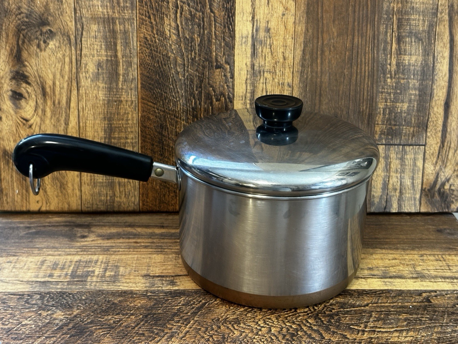 VINTAGE 1989 REVERE WARE 3 QT SAUCE PAN WITH LID COPPER BOTTOM-PREOWNED VINTAGE 1989 REVERE WARE 3 QT SAUCE PAN WITH LID COPPER BOTTOM-PREOWNED
