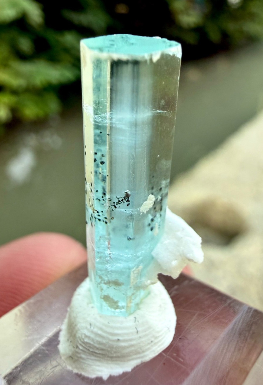 Top Quality Sky Blue Aquamarine Transparent and Terminated Crystal 5 CTS Top Quality Sky Blue Aquamarine Transparent and Terminated Crystal 5 CTS
