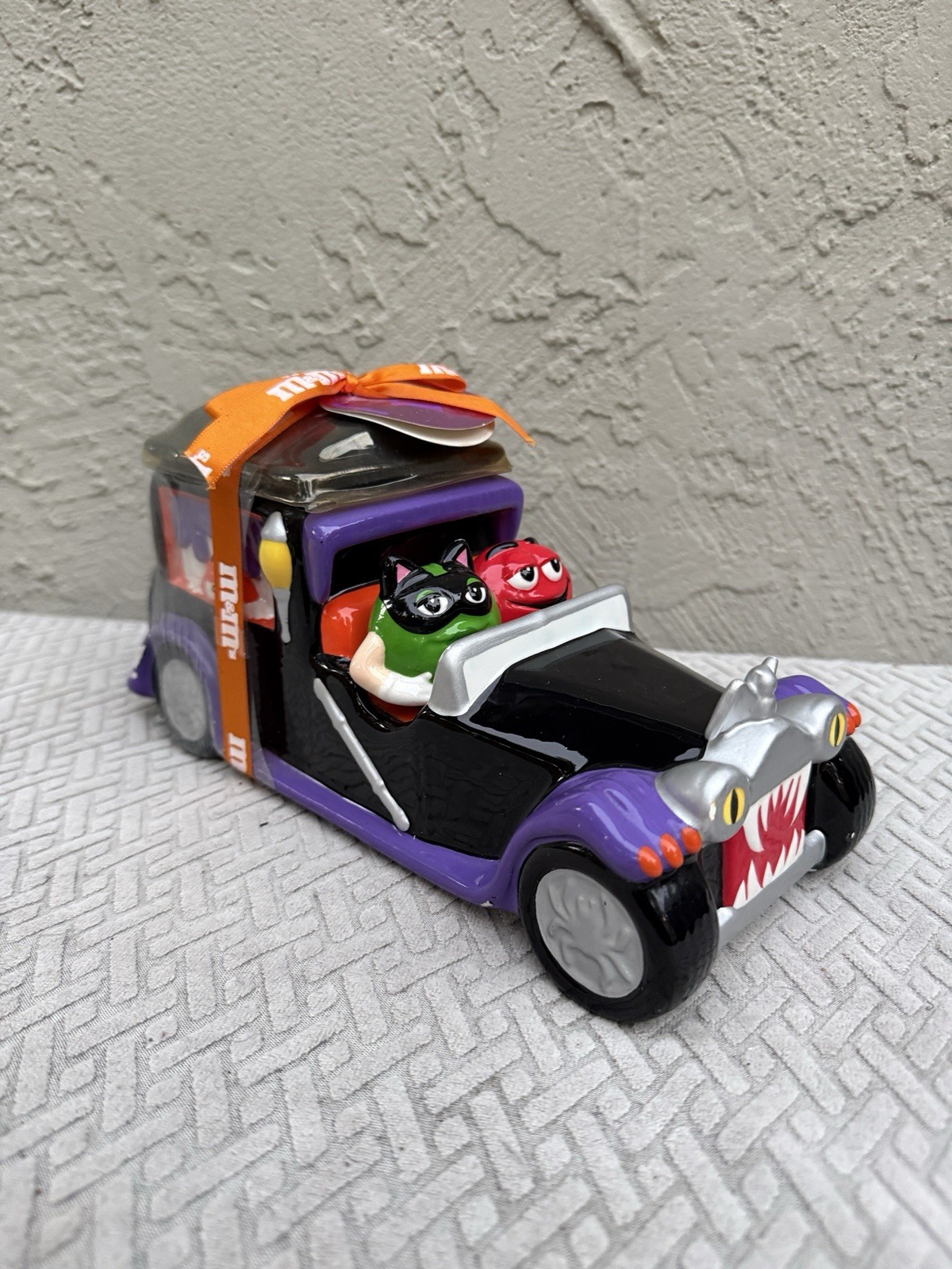 **RARE**     M&M'S  HALLOWEEN  HEARSE CANDY DISH-   BRAND NEW - STILL SEALED