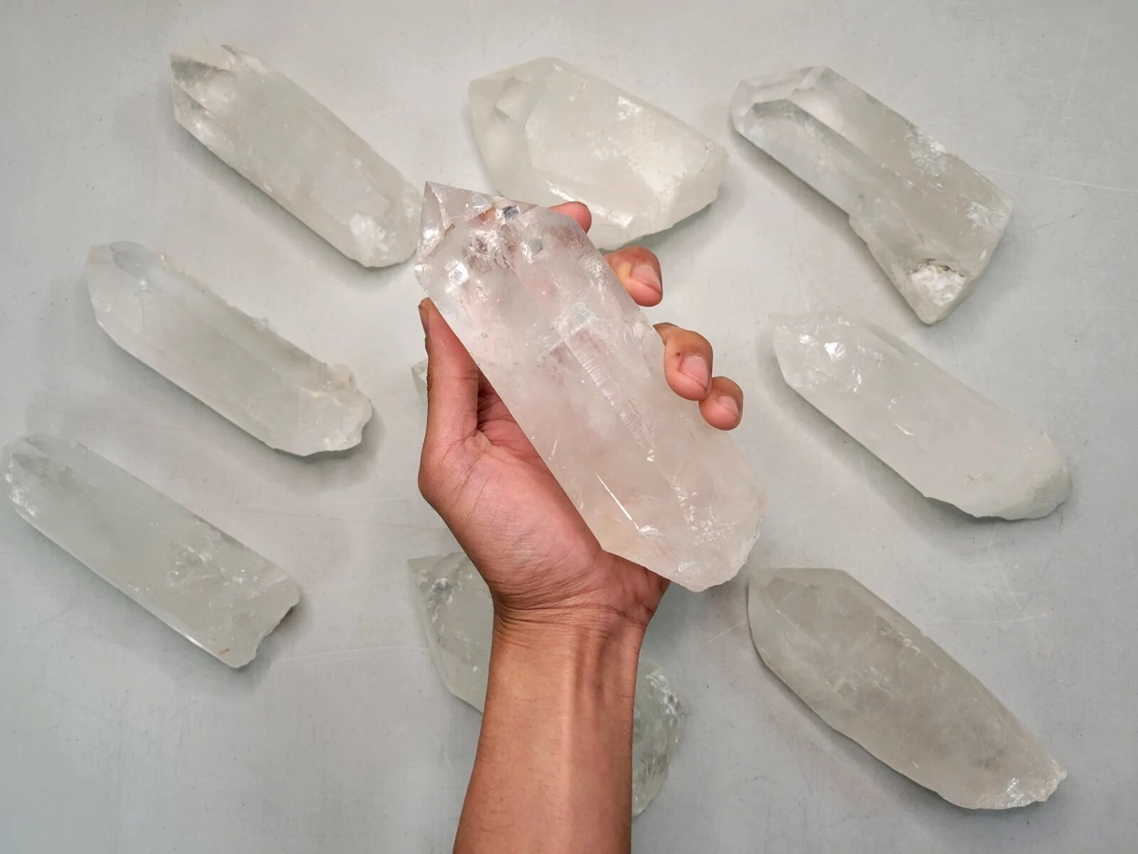 JUMBO QUARTZ CRYSTAL SPECIMENS RAW CLEAR QUARTZ POINTS FOR DISPLAY HEALING GIFT JUMBO QUARTZ CRYSTAL SPECIMENS RAW CLEAR QUARTZ POINTS FOR DISPLAY HEALING GIFT