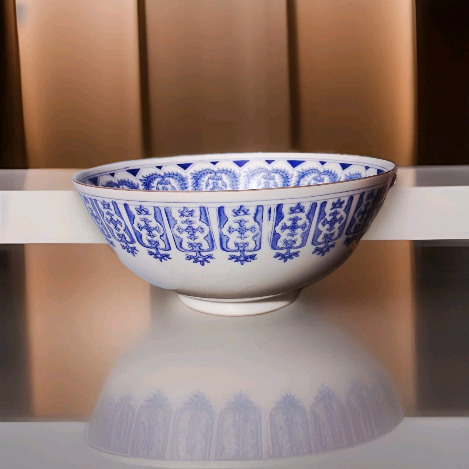 Japanese Bowl Large Hand painted vintage Blue/White Chinoiserie 6904