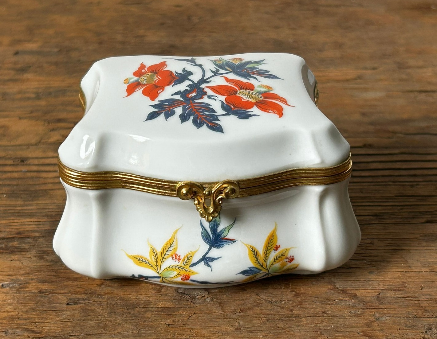 Vtg Limoges France Floral Trinket Box, Hand Painted Vtg Limoges France Floral Trinket Box, Hand Painted