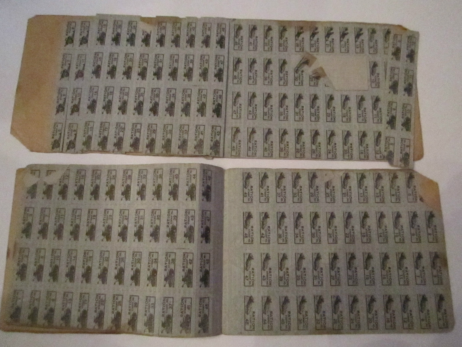 4 WORLD WAR II WAR RATIONS BOOKLETS - NOT COMPLETE  - TUB BBB