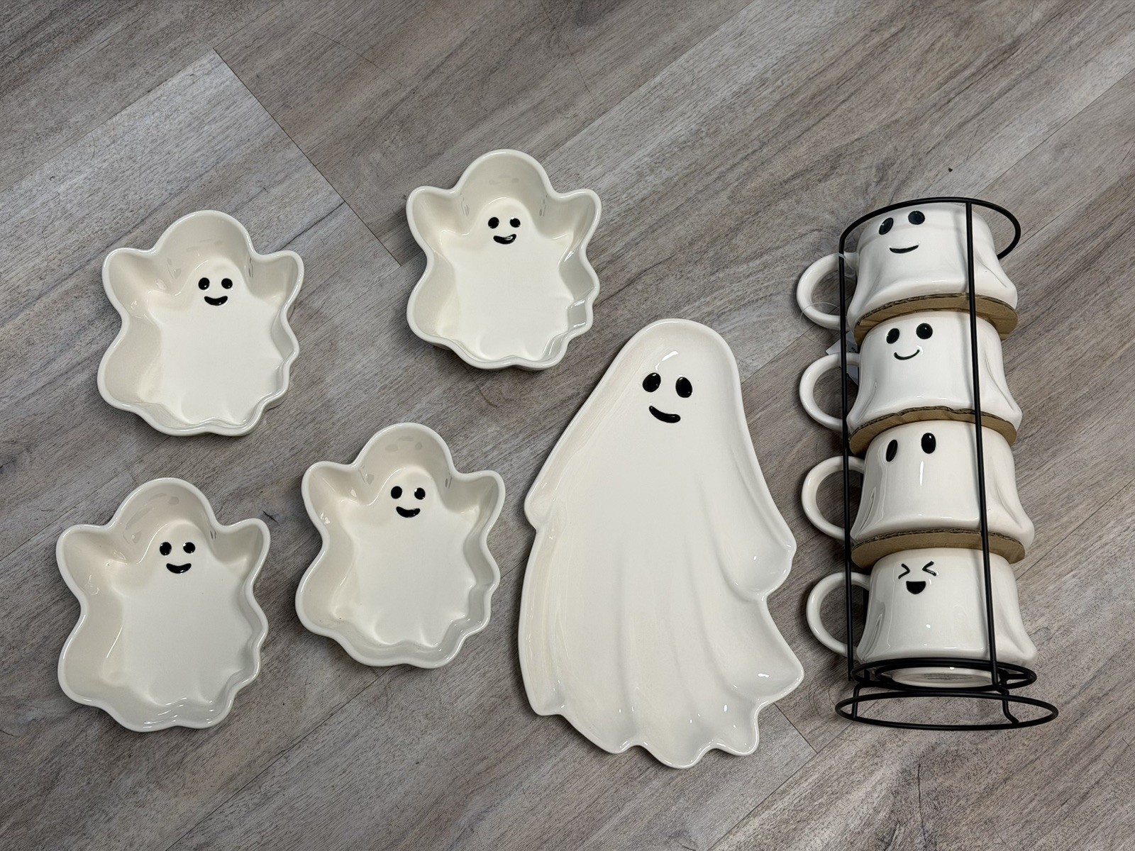 WAY TO CELEBRATE Halloween Set STACKING GHOST MUGS , 4 Bowls , Platter Fall NEW WAY TO CELEBRATE Halloween Set STACKING GHOST MUGS , 4 Bowls , Platter Fall NEW