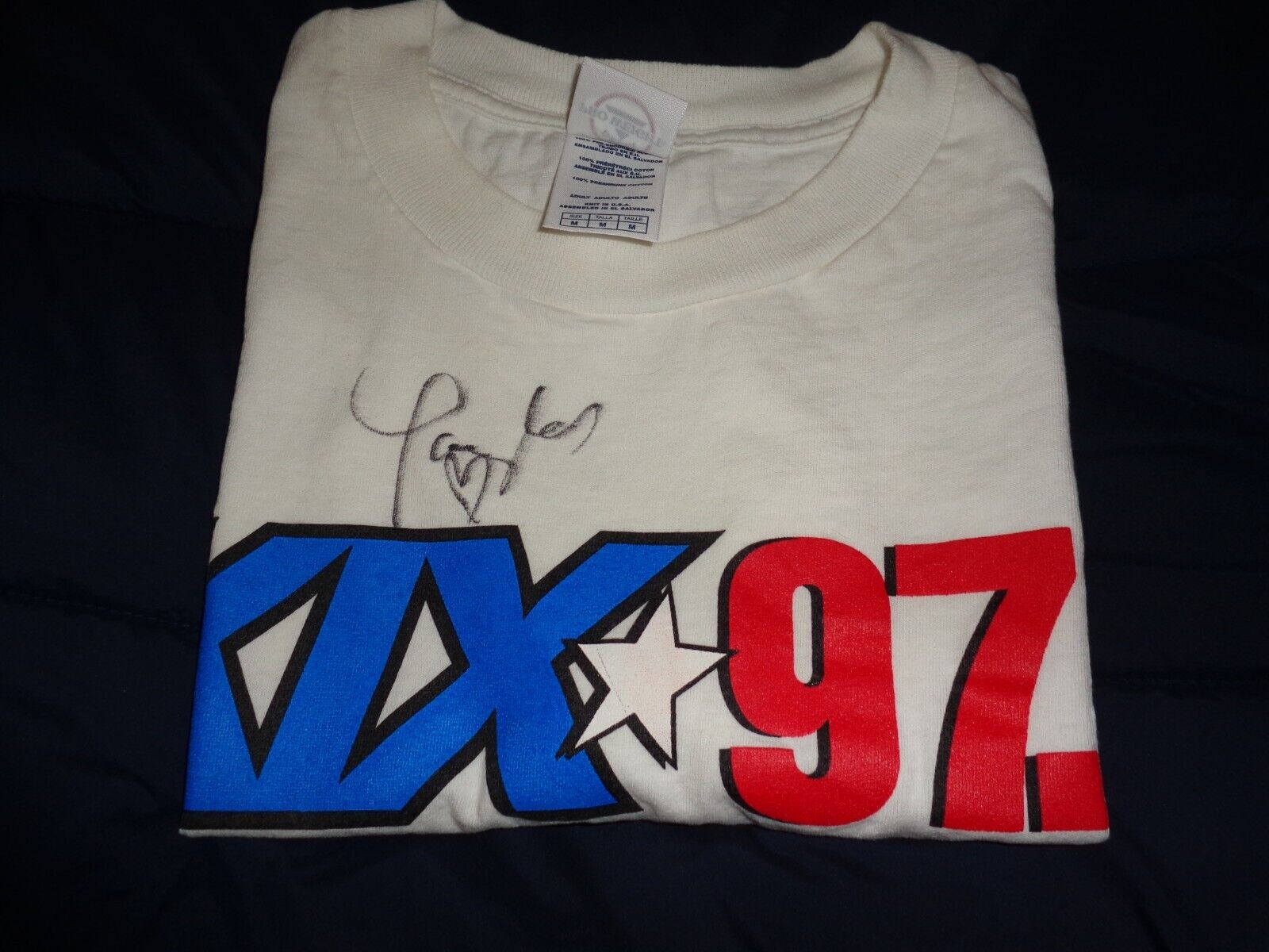 TAYLOR SWIFT Signed KIX 97.9 T SHIRT with PSA/DNA Letter of Authenticity
