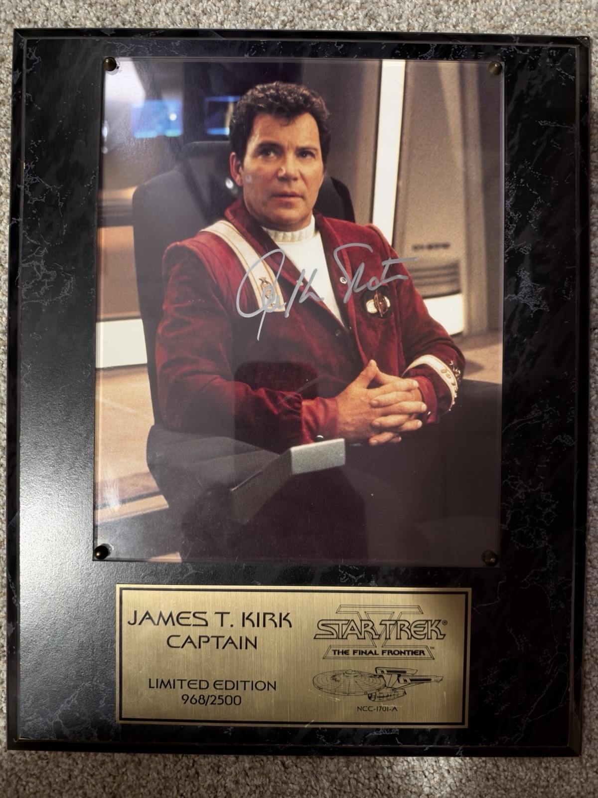 (SHATNER) CAPTAIN KIRK HAND SIGNED STAR TREK PLAQUE PHOTO LIMITED EDITION w/ COA (SHATNER) CAPTAIN KIRK HAND SIGNED STAR TREK PLAQUE PHOTO LIMITED EDITION w/ COA