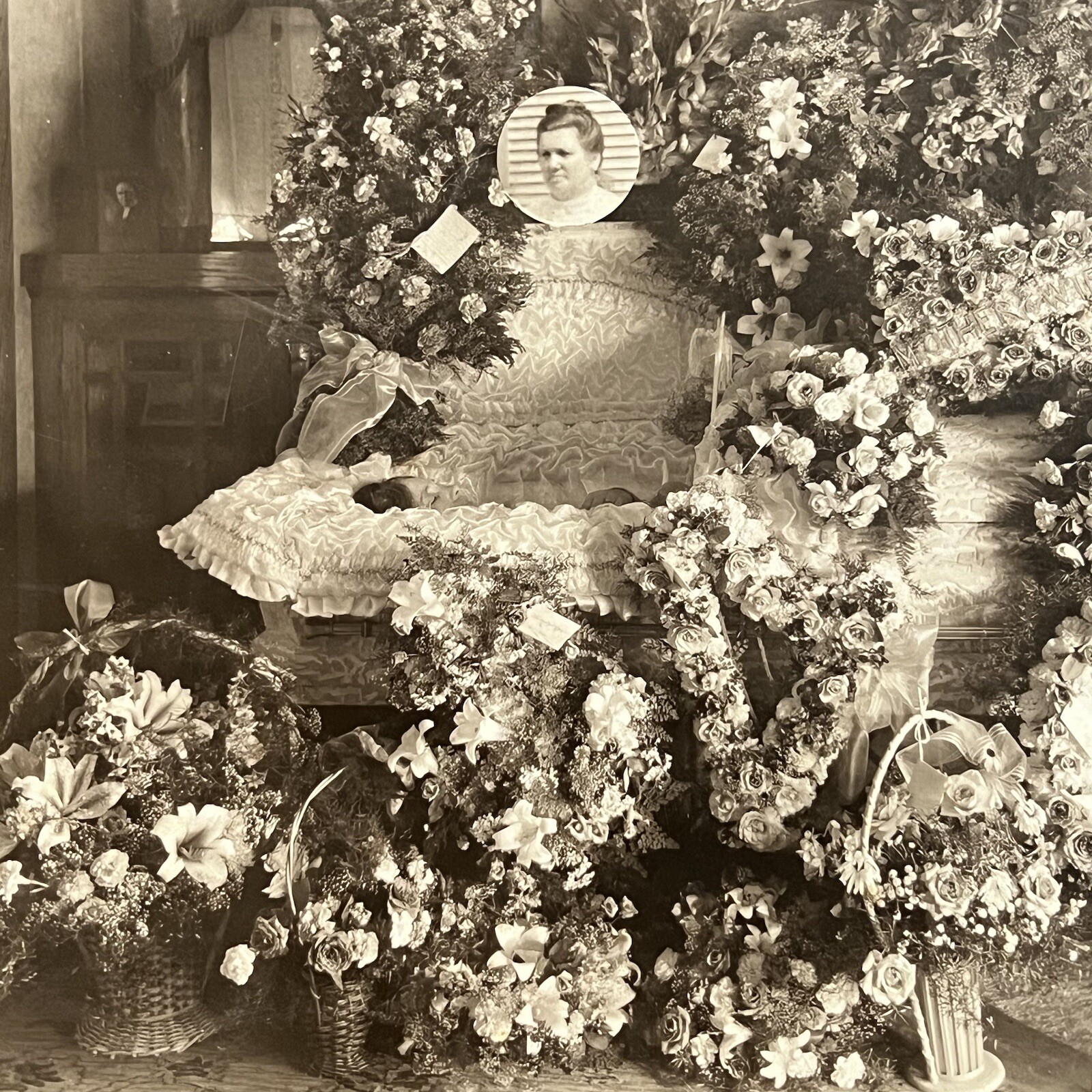 Antique Cabinet Card Photograph Post Mortem Woman Coffin ID Hilda Gustafsen Antique Cabinet Card Photograph Post Mortem Woman Coffin ID Hilda Gustafsen