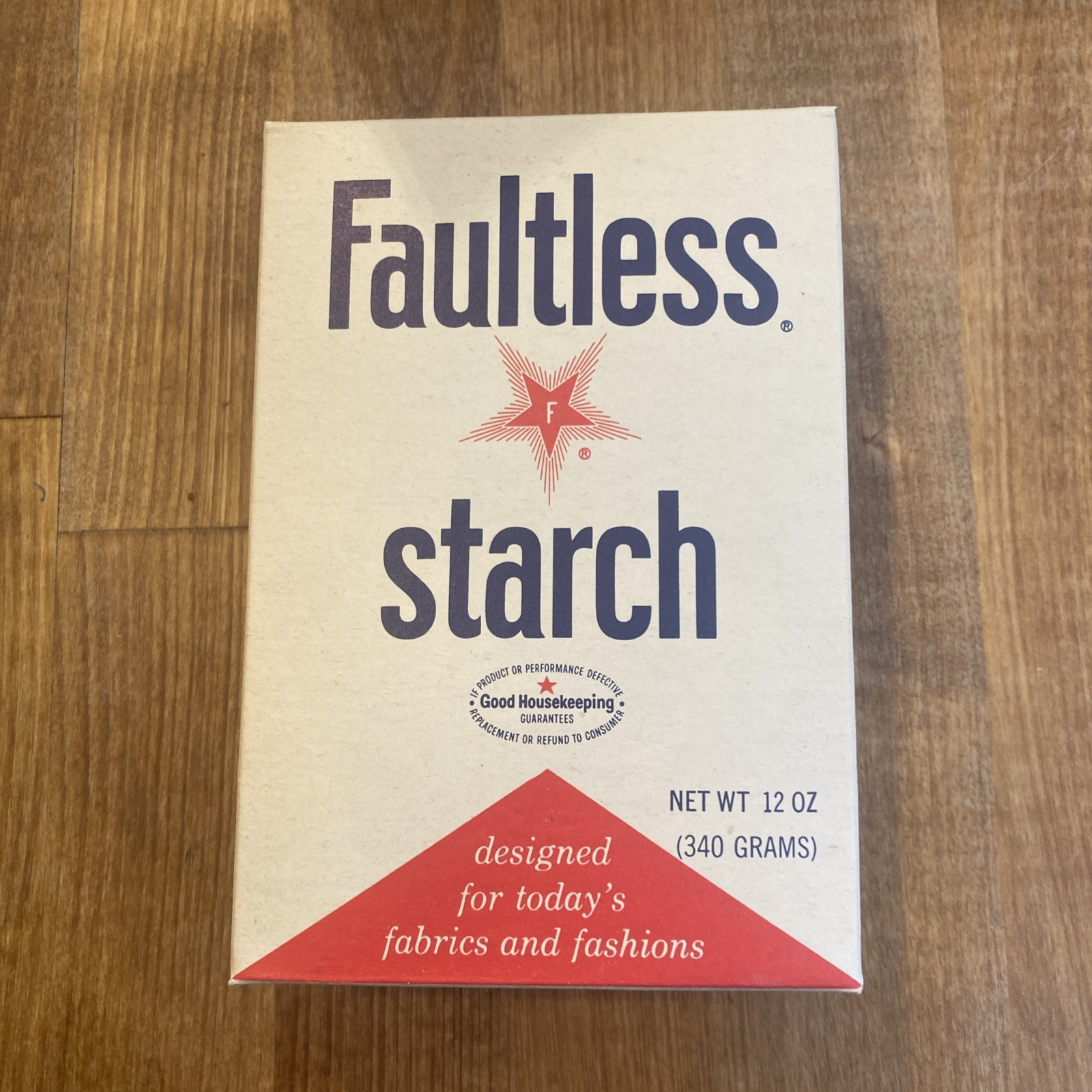 Vtg 1980s Faultless Laundry Soap Detergent Starch 12 oz Sealed NOS Film Prop Vtg 1980s Faultless Laundry Soap Detergent Starch 12 oz Sealed NOS Film Prop