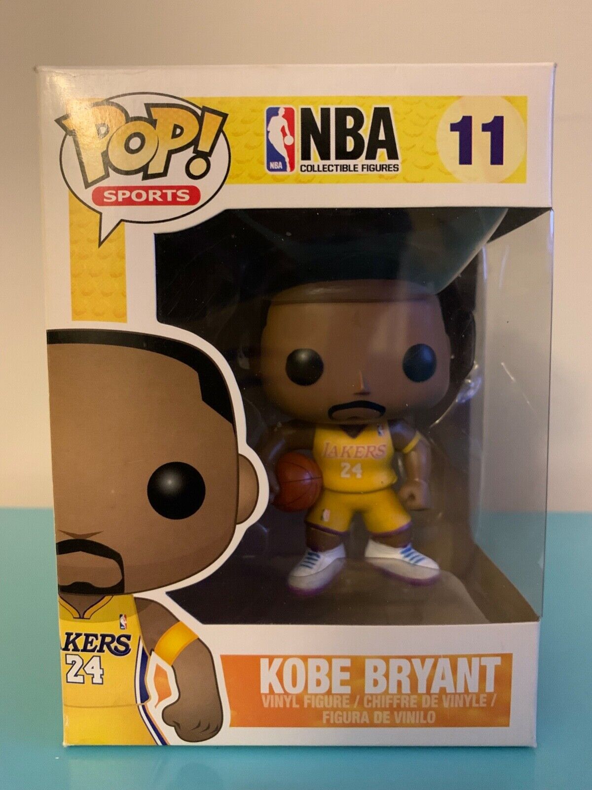 Kobe Bryant Funko Pop 11 Gold Jersey w/ Armband