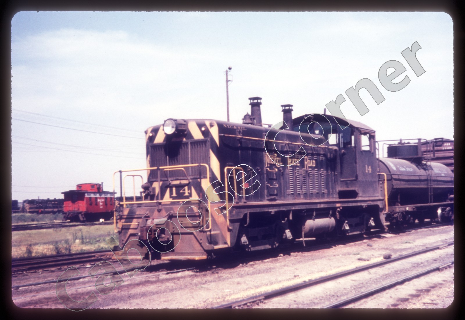 NKP Nickel Plate Road 14 EMD NW-2 1000-hp Chicago  35mm Slide (14444)