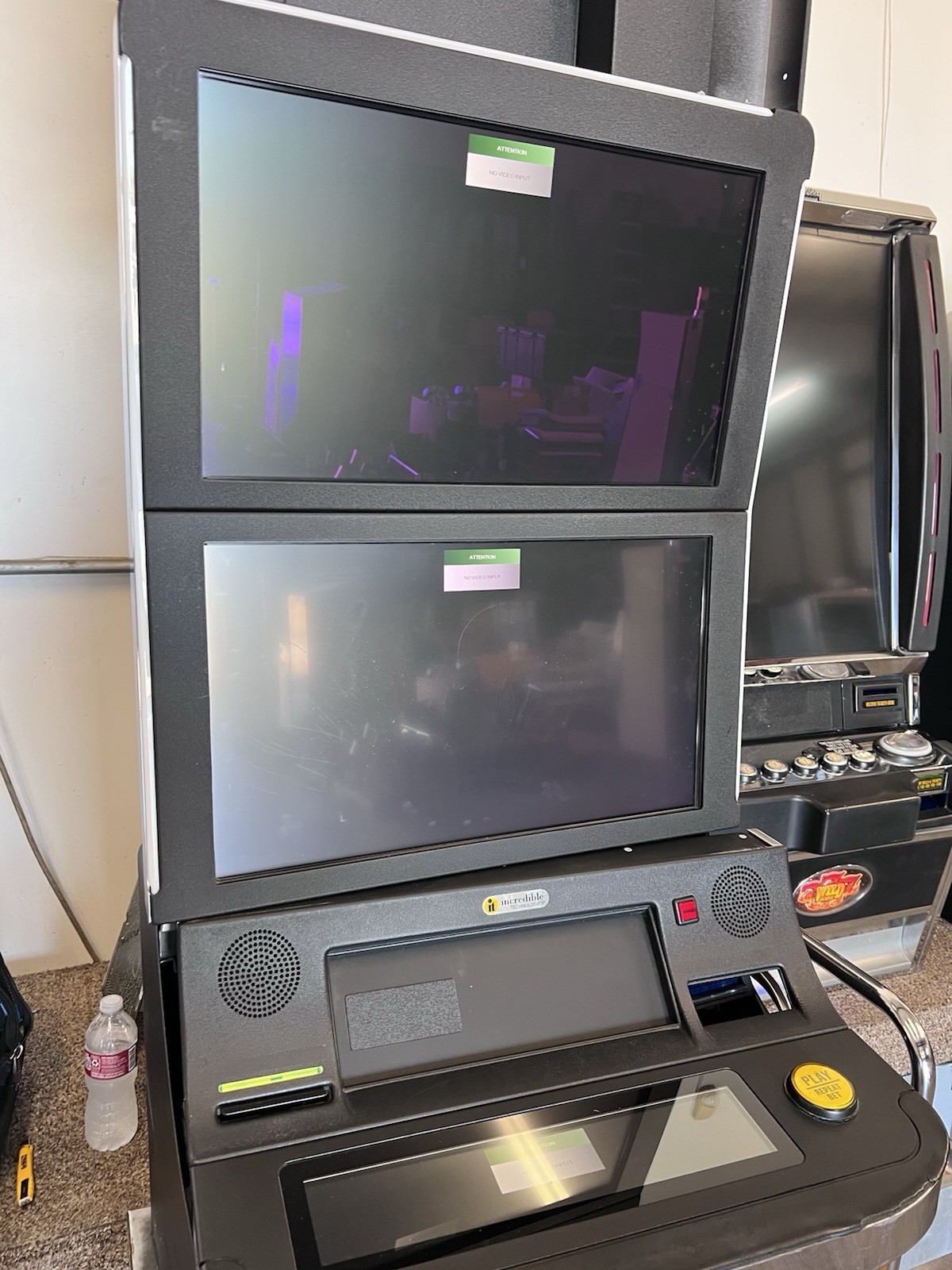 Incredible Technologies Dual Monitors, Working conditions, Tested. Incredible Technologies Dual Monitors, Working conditions, Tested.