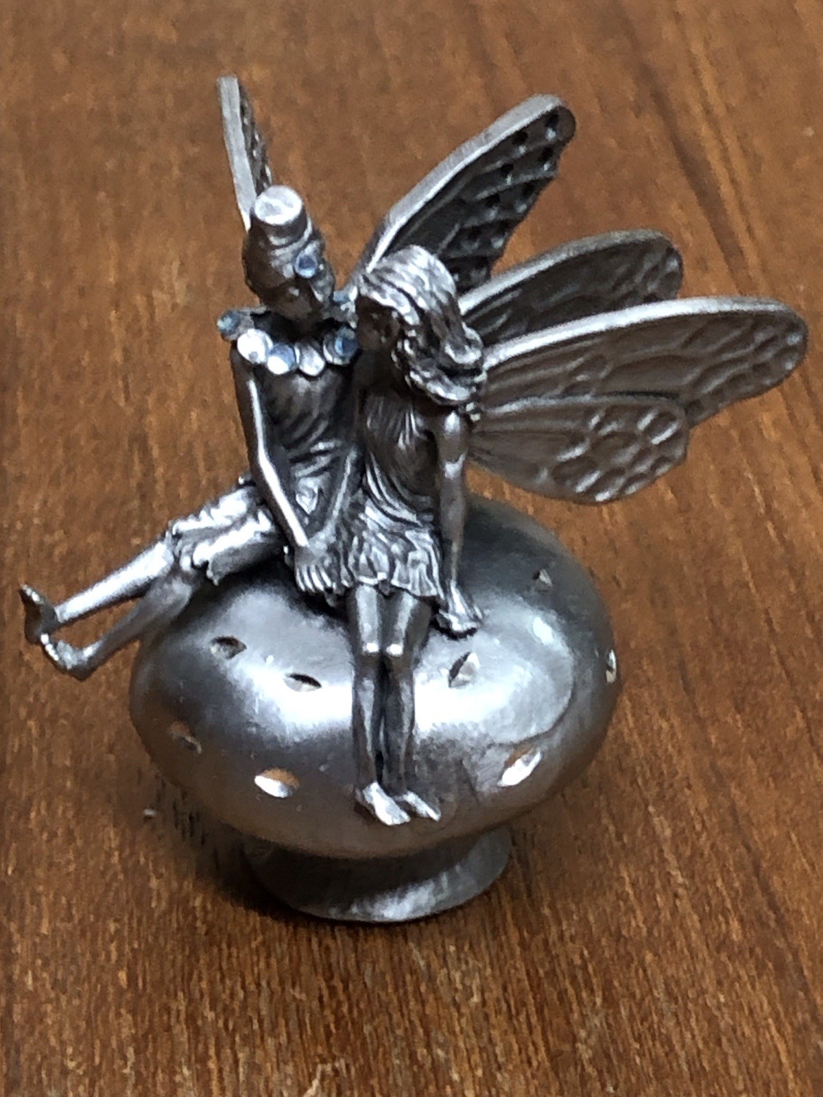 Fairies Fairy Kiss Boy & Girl Love Romance Mushroom Pewter Fantasy Figurine