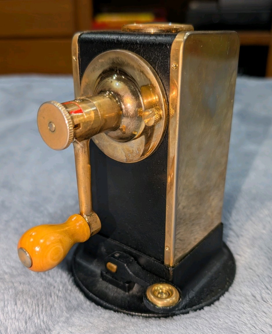 Vintage El Casco M-430 Pencil Sharpener 23KT Gold Plated Made in Spain #J Vintage El Casco M-430 Pencil Sharpener 23KT Gold Plated Made in Spain #J