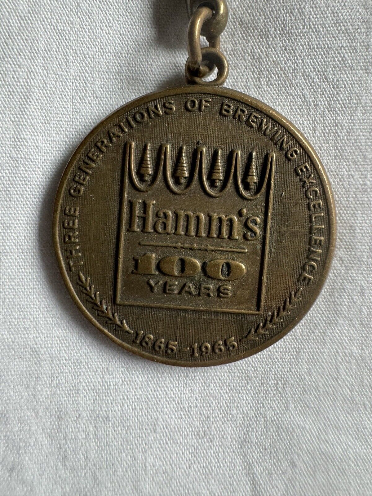 RARE 1965 HAMM\'S BEER 100 Year Golden Anniversary Medallion Coin Keychain Intact