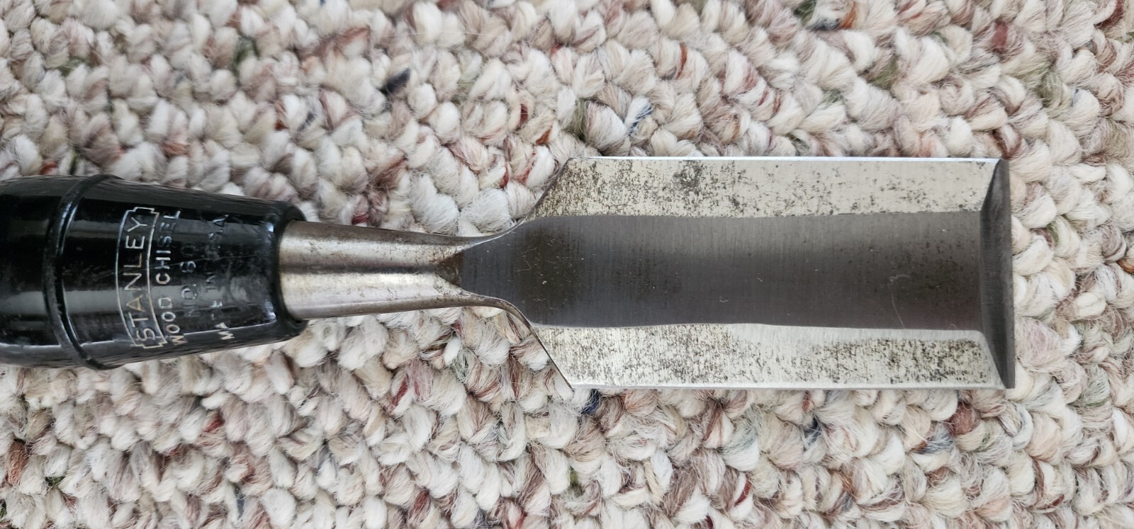 Vintage Stanley No.60 Bevel Edge Paring Chisel 1-1/2'' Wide Made In USA. Vintage Stanley No.60 Bevel Edge Paring Chisel 1-1/2'' Wide Made In USA.