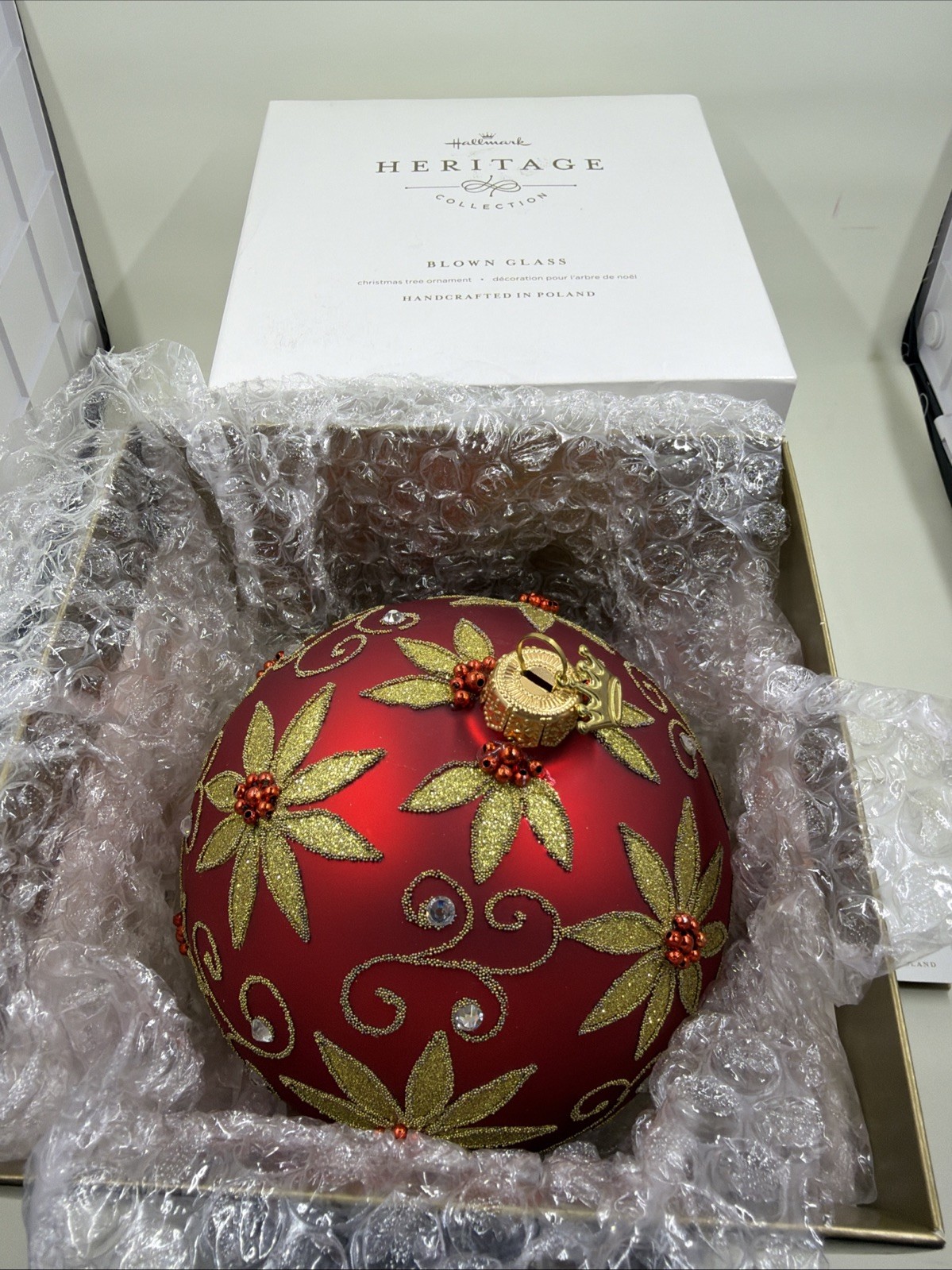 Hallmark Heritage Collection Red Poinsettia Ball Blown Glass Ornament 2016 EUC Hallmark Heritage Collection Red Poinsettia Ball Blown Glass Ornament 2016 EUC