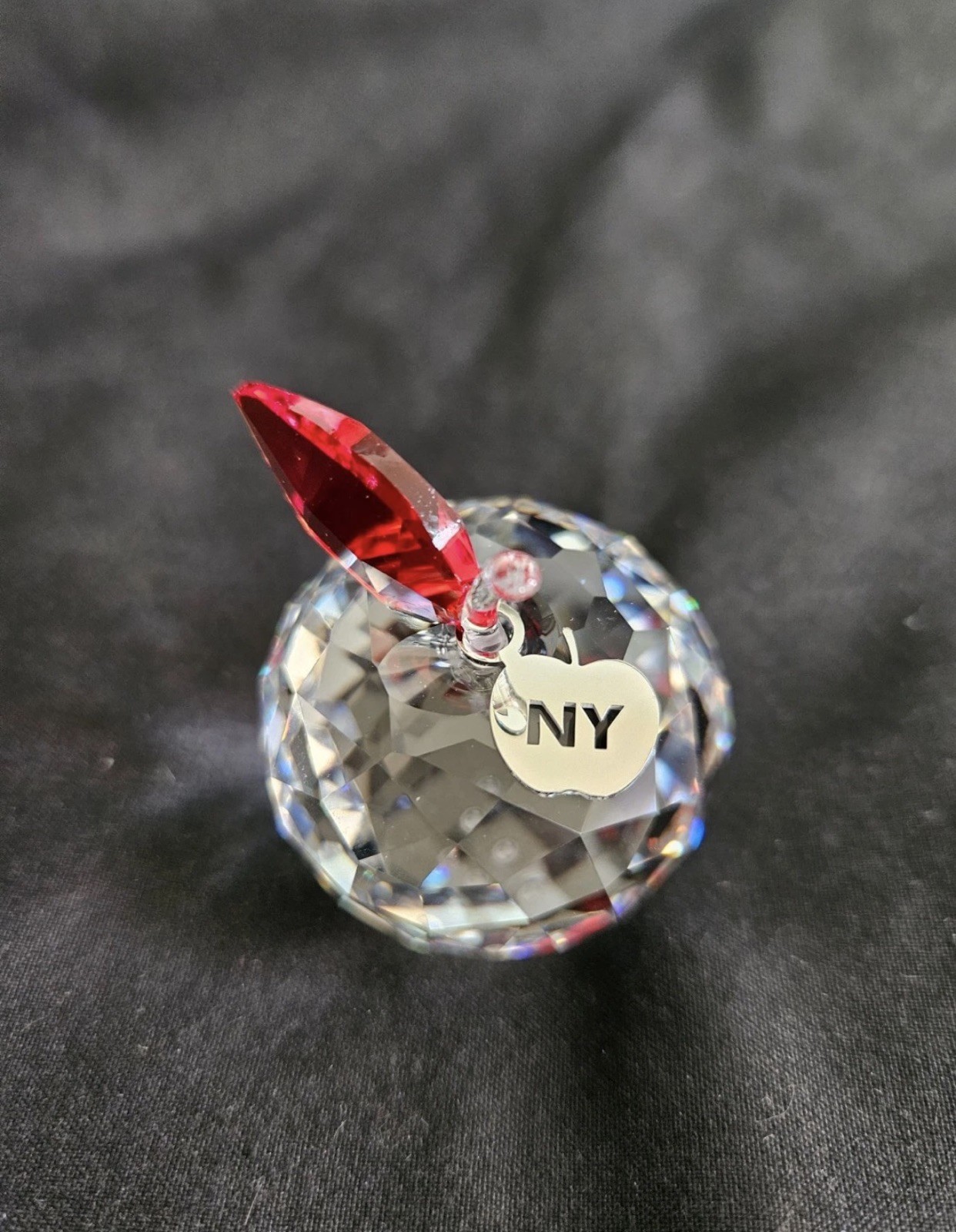 SWAROVSKI I LOVE NEW YORK CRYSTAL APPLE SWAROVSKI I LOVE NEW YORK CRYSTAL APPLE