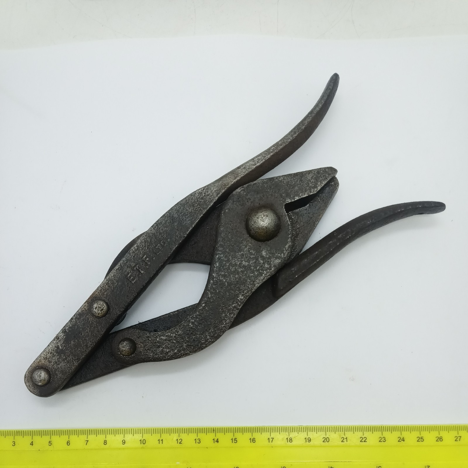Vintage E.T.F. Ltd, Ex Military UK MOD ᗑ Frog Folding Barbed Wire Cutters Vintage E.T.F. Ltd, Ex Military UK MOD ᗑ Frog Folding Barbed Wire Cutters