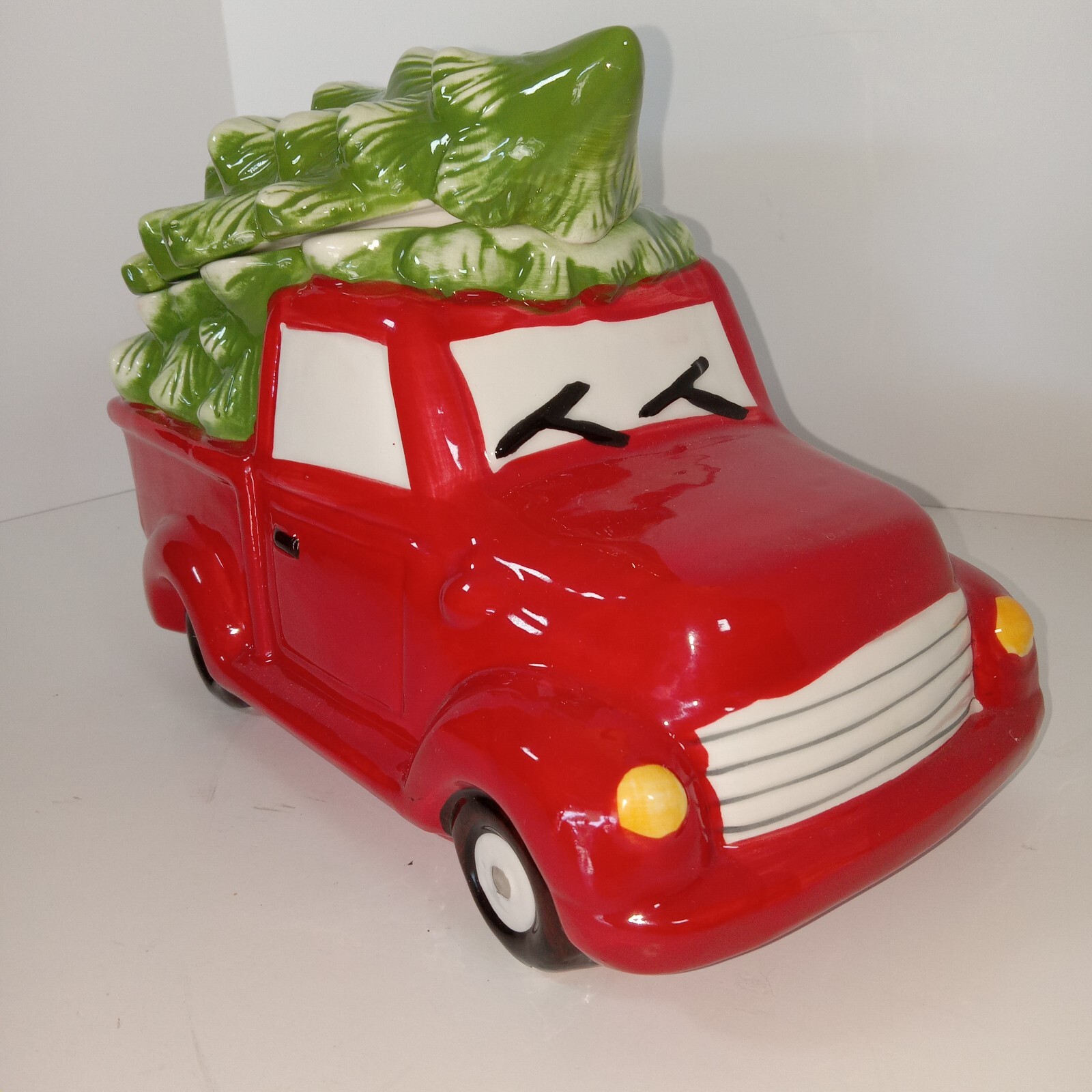 VINTAGE PIER 1 BRIGHT RED TRUCK w-CHRISTMAS TREE COOOKIE JAR 10X6X7 Inches VINTAGE PIER 1 BRIGHT RED TRUCK w-CHRISTMAS TREE COOOKIE JAR 10X6X7 Inches