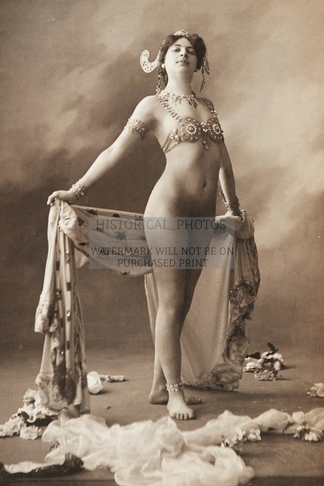 EXOTIC DANCER MATA HARI CONVICTED GERMAN SPY EXECUTED WW1 4X6 POSTCARD PHOTO EXOTIC DANCER MATA HARI CONVICTED GERMAN SPY EXECUTED WW1 4X6 POSTCARD PHOTO