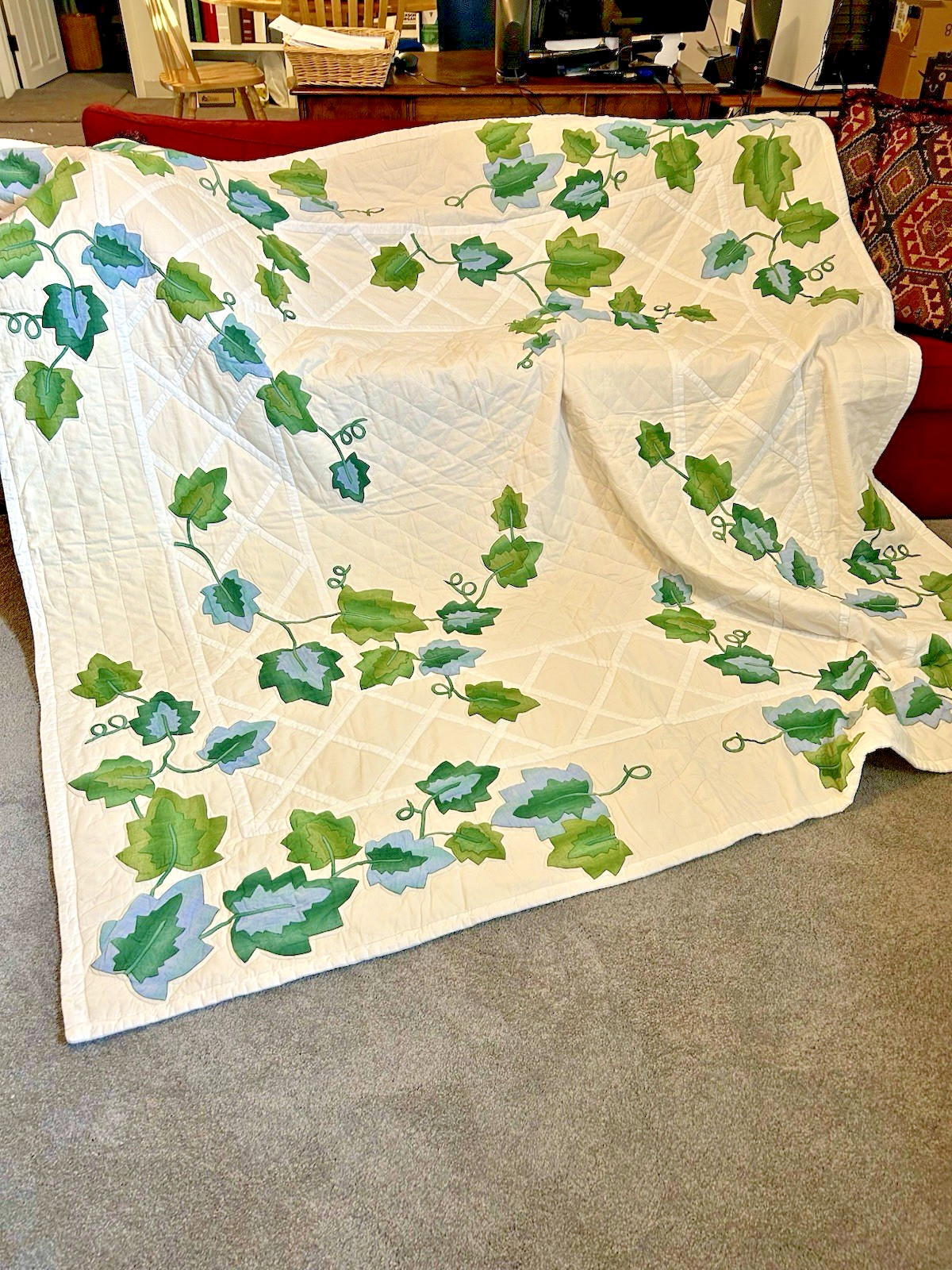 Grapevine Applique QUILT/Cotton/86”x86”/Used Good Grapevine Applique QUILT/Cotton/86”x86”/Used Good