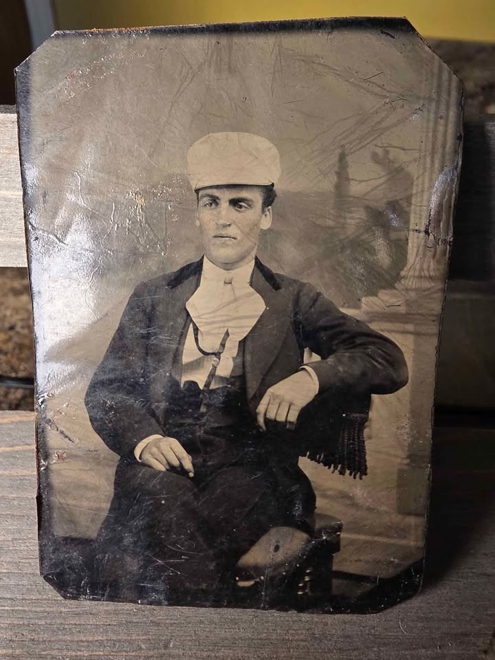 Antique 1870s 1880s Tintype Photo Man Wearing Cap Victorian Studio Portrait Antique 1870s 1880s Tintype Photo Man Wearing Cap Victorian Studio Portrait