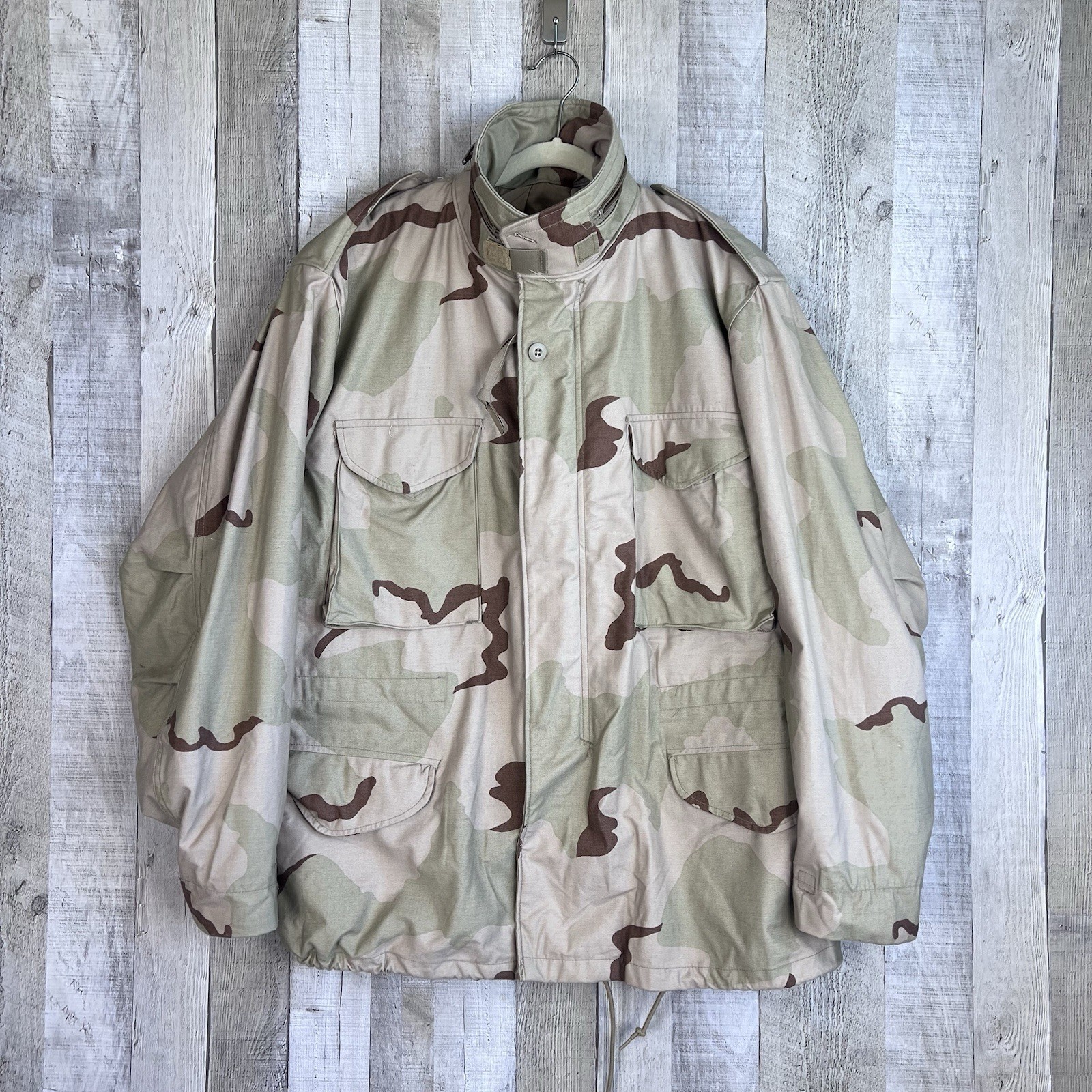 Vintage 1989 US Army M-1965 M65 Field Jacket Desert Camo Large Regular Class 3 Vintage 1989 US Army M-1965 M65 Field Jacket Desert Camo Large Regular Class 3