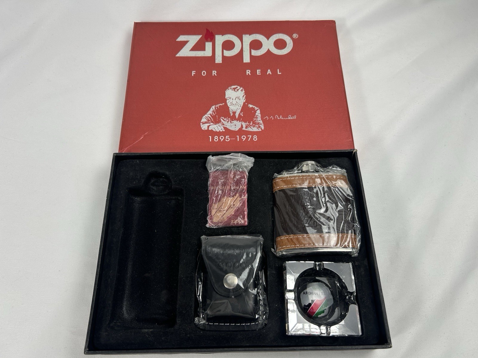 Afghan War US Military ISAF Zippo Lighter Set New In Box Afghanistan Souvenir  Afghan War US Military ISAF Zippo Lighter Set New In Box Afghanistan Souvenir 