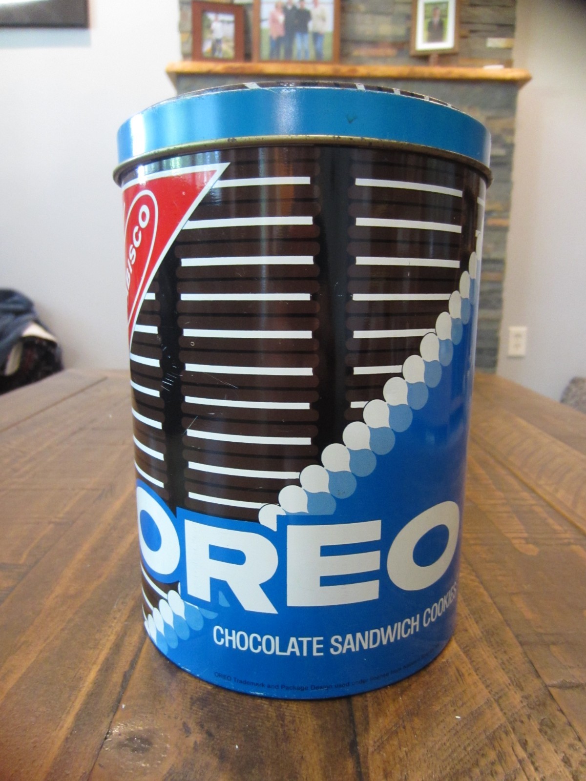 Cool Vintage 1970s OREO Tin Cylinder Container - Large 7.5" Cool Vintage 1970s OREO Tin Cylinder Container - Large 7.5"