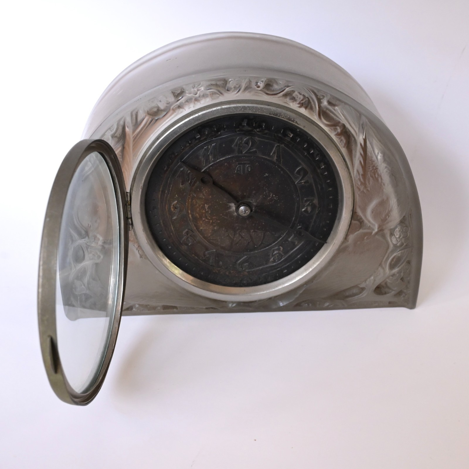 Rene Lalique Moineaux Clock 1924