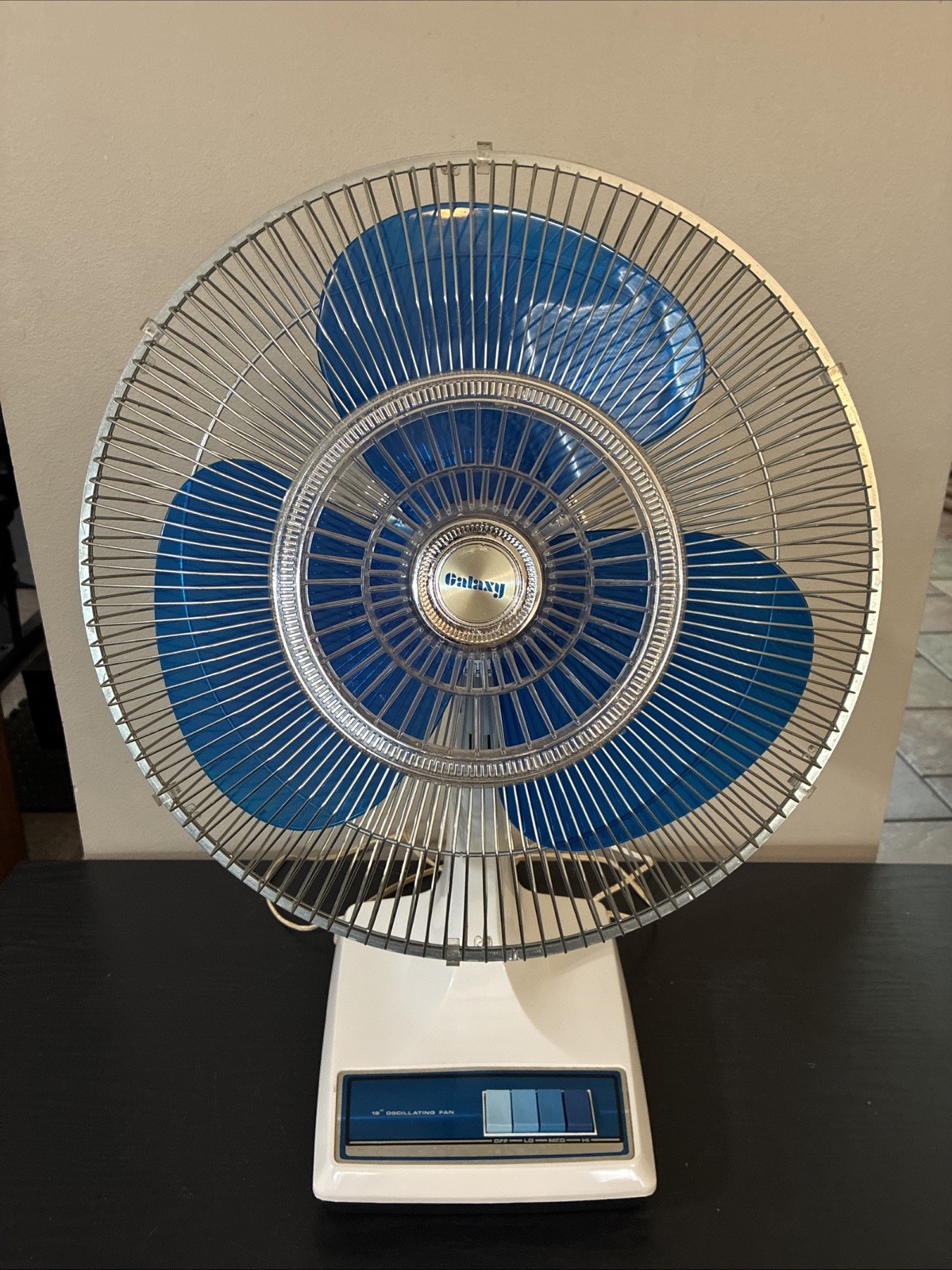 NICE Vintage Fan Galaxy 16" Oscillating 3-Speed Transparent Blue Blade 70s 80s NICE Vintage Fan Galaxy 16" Oscillating 3-Speed Transparent Blue Blade 70s 80s