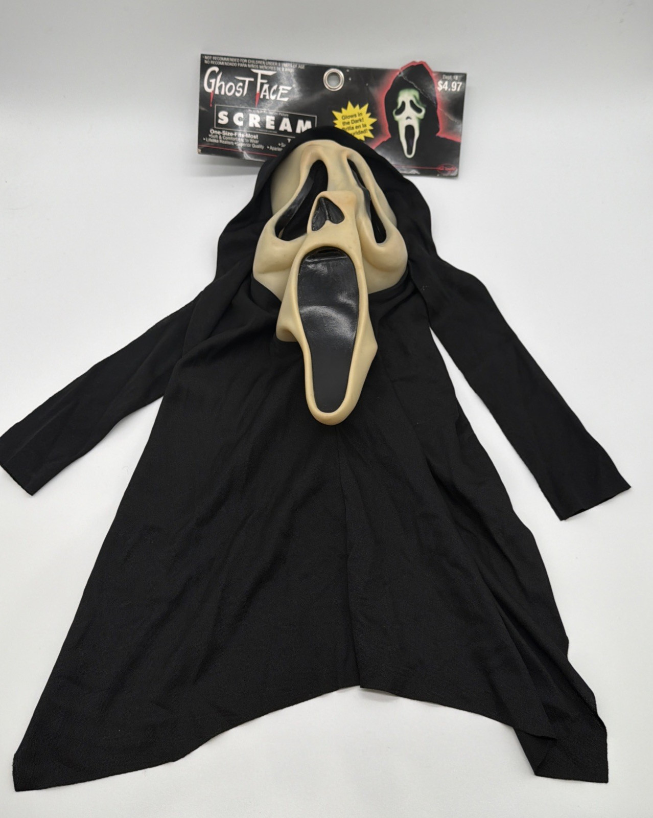 NWT  Vintage 1997 Easter Unlimited Fun World DIV Ghost Face Scream Mask 9206 GLO