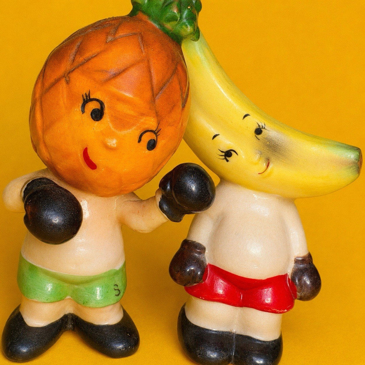🍌 RARE 1950s NAPCO Boxing Orange Banana Salt Pepper Shakers MCM Japan Mint 🍌 RARE 1950s NAPCO Boxing Orange Banana Salt Pepper Shakers MCM Japan Mint