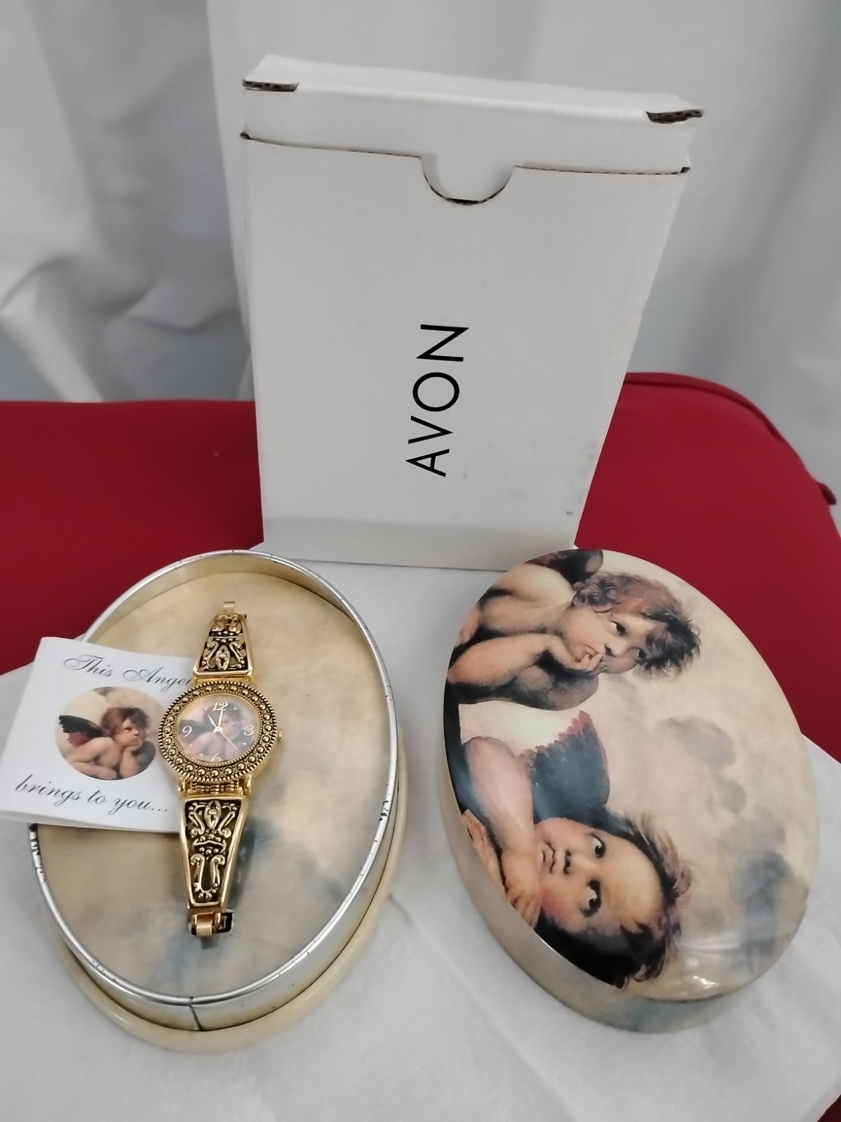 Vintage Avon Angel Collection Sll Quartz New Battery ,Runs , Complete Set NOS Vintage Avon Angel Collection Sll Quartz New Battery ,Runs , Complete Set NOS