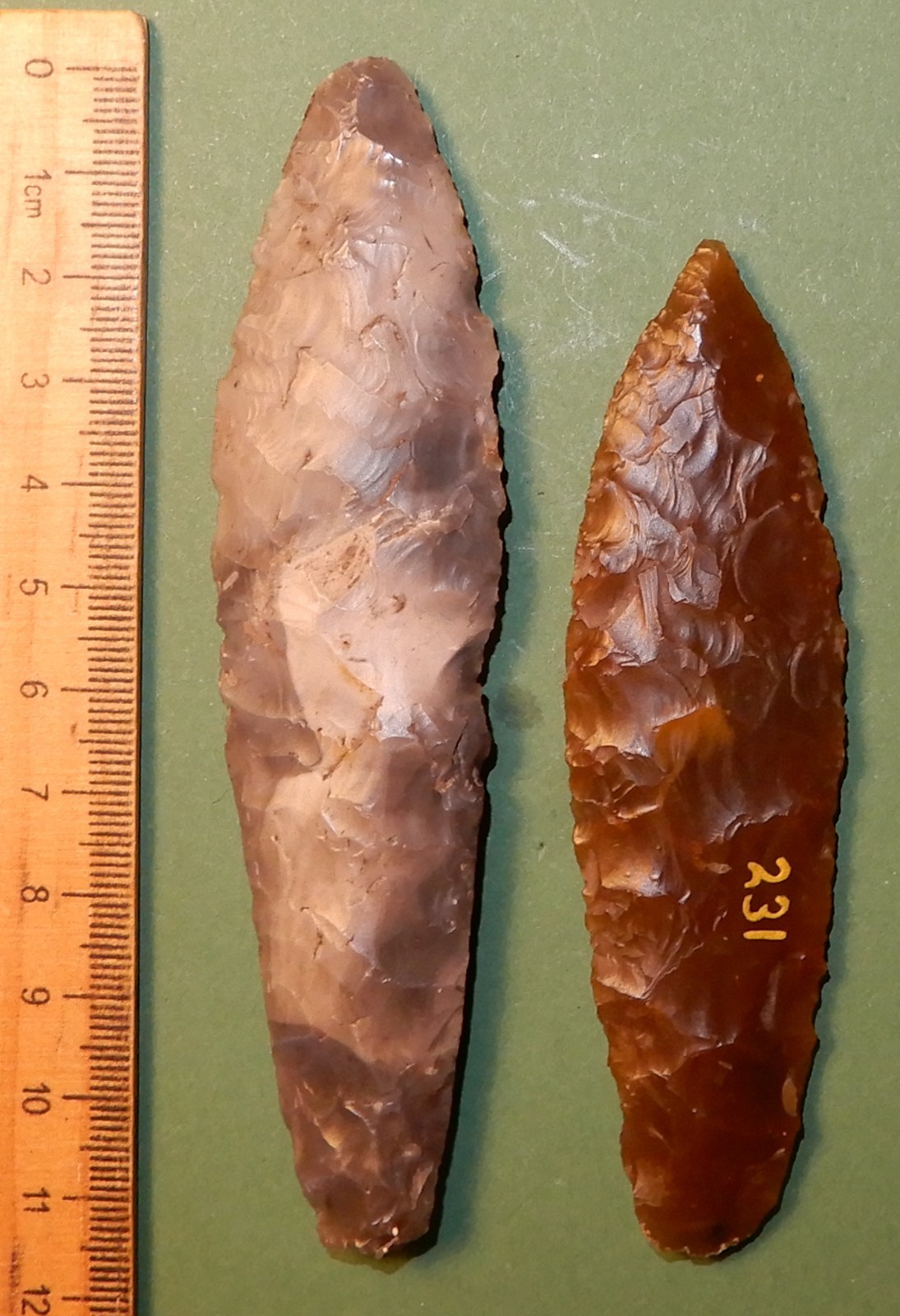 2 rare spear-points . WITH NICE FLAKING. DANISH STONE AGE NEOLITHIC. 1700 b.c. 2 rare spear-points . WITH NICE FLAKING. DANISH STONE AGE NEOLITHIC. 1700 b.c.