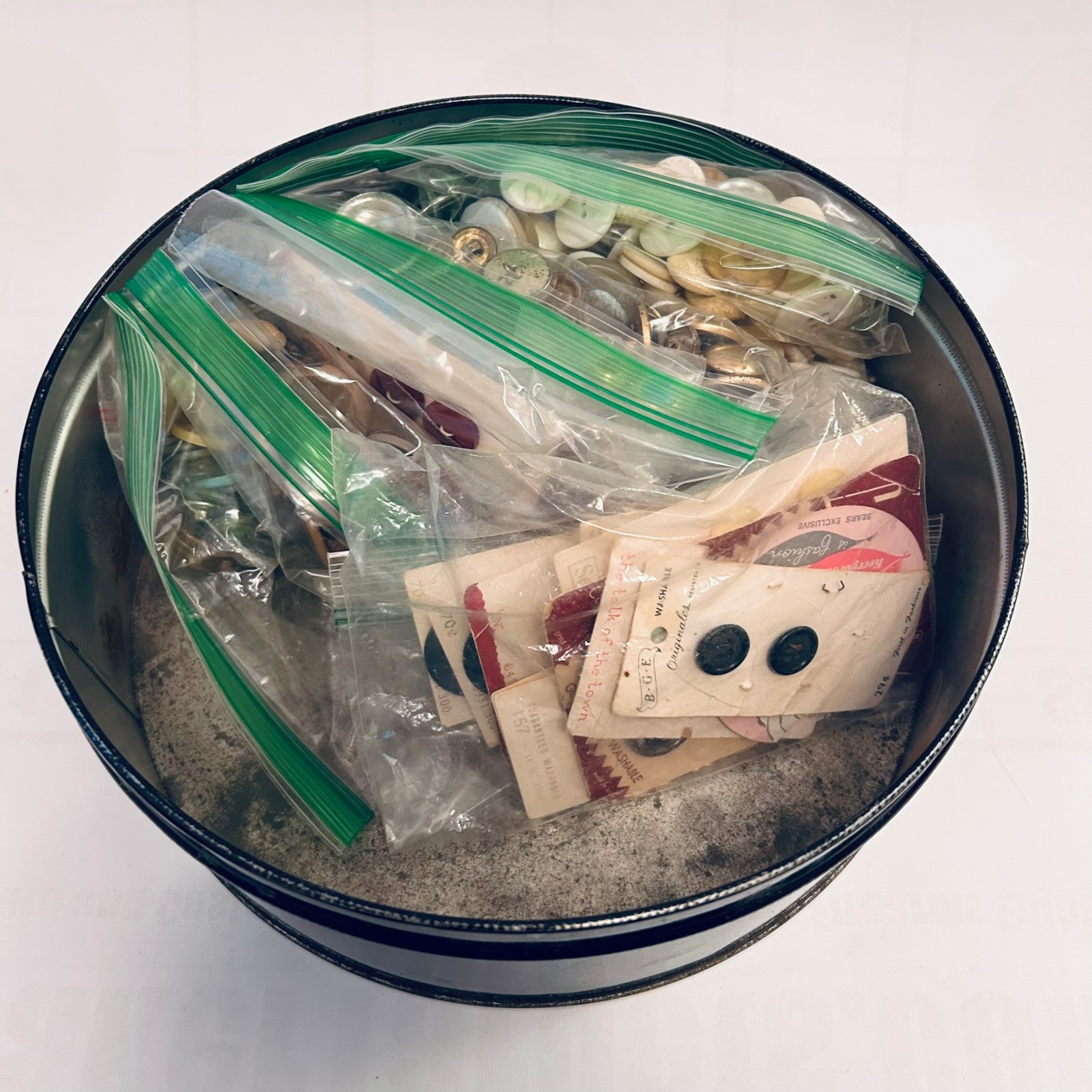 Vtg Antique Estate Button Lot 3+ lbs Bulk Tin Cards Mother of Pearl Military Vtg Antique Estate Button Lot 3+ lbs Bulk Tin Cards Mother of Pearl Military