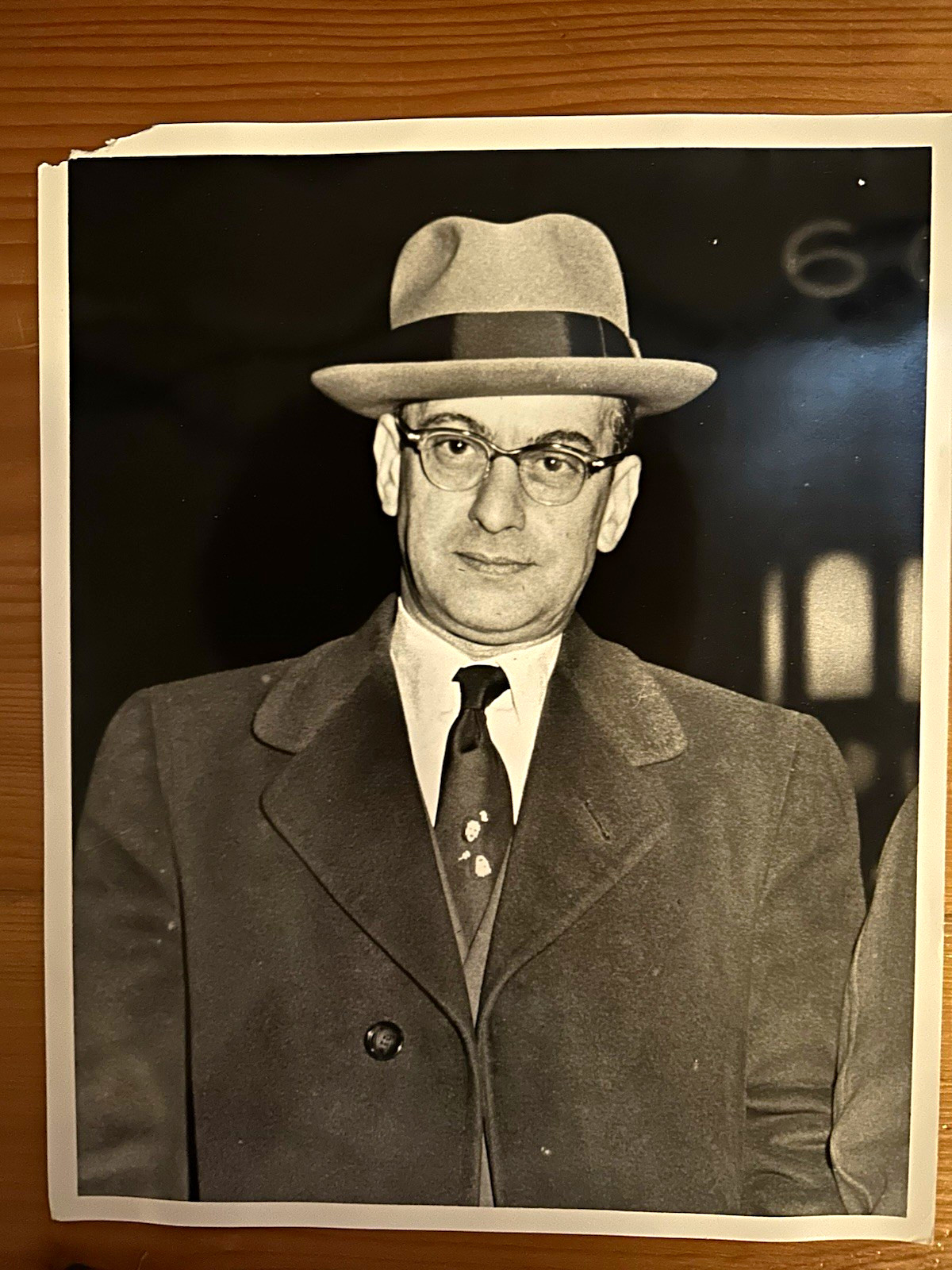 1952 Press Photo Anthony (Tony) Bender) Strollo Scale Portrait NYC Black & White 1952 Press Photo Anthony (Tony) Bender) Strollo Scale Portrait NYC Black & White