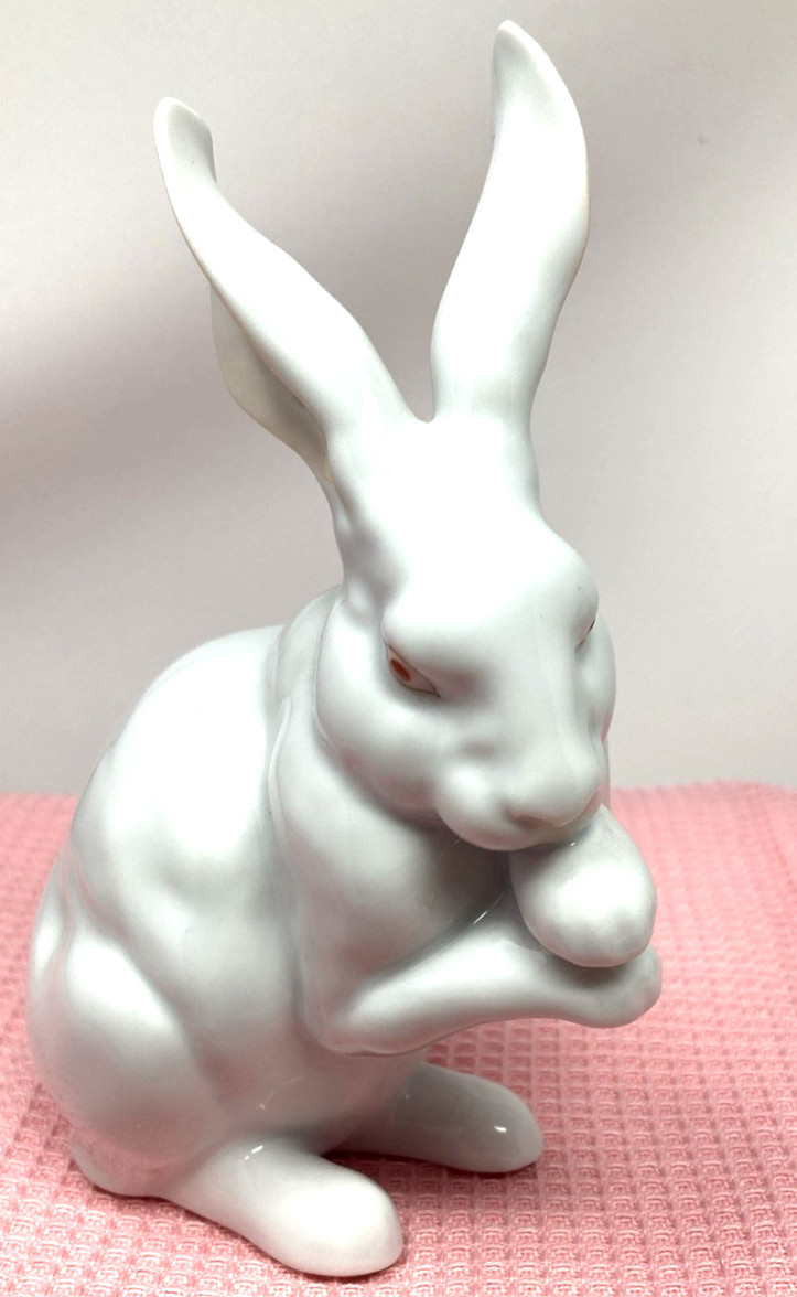 Herend Bunny Paws Up 6” White From The Bunny Collection # 15307 EUC Herend Bunny Paws Up 6” White From The Bunny Collection # 15307 EUC