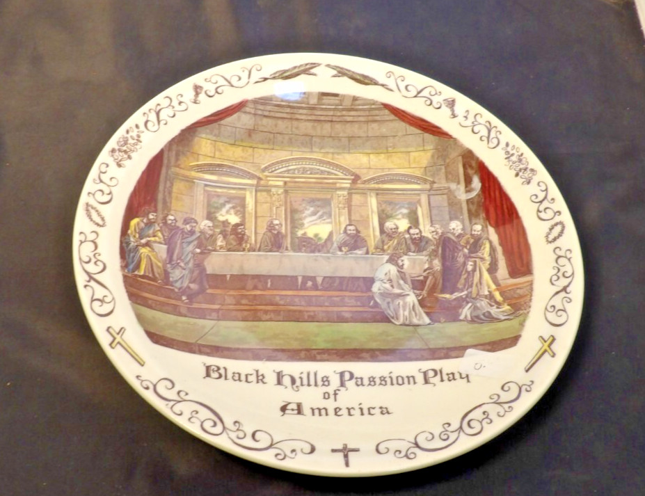 VINTAGE VERNON KILNS BLACK HILLS PASSION PLAY COLOR 10.5" COLLECTORS PLATE 1953 VINTAGE VERNON KILNS BLACK HILLS PASSION PLAY COLOR 10.5" COLLECTORS PLATE 1953