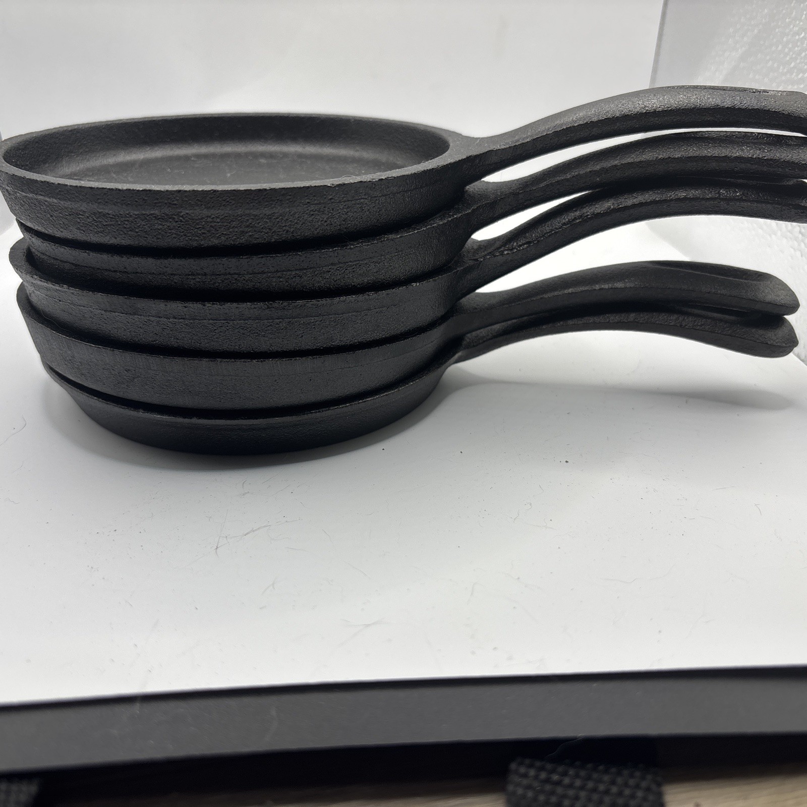 set Of 5 Unbranded 5” Cast Iron Skillets In Great Shape set Of 5 Unbranded 5” Cast Iron Skillets In Great Shape