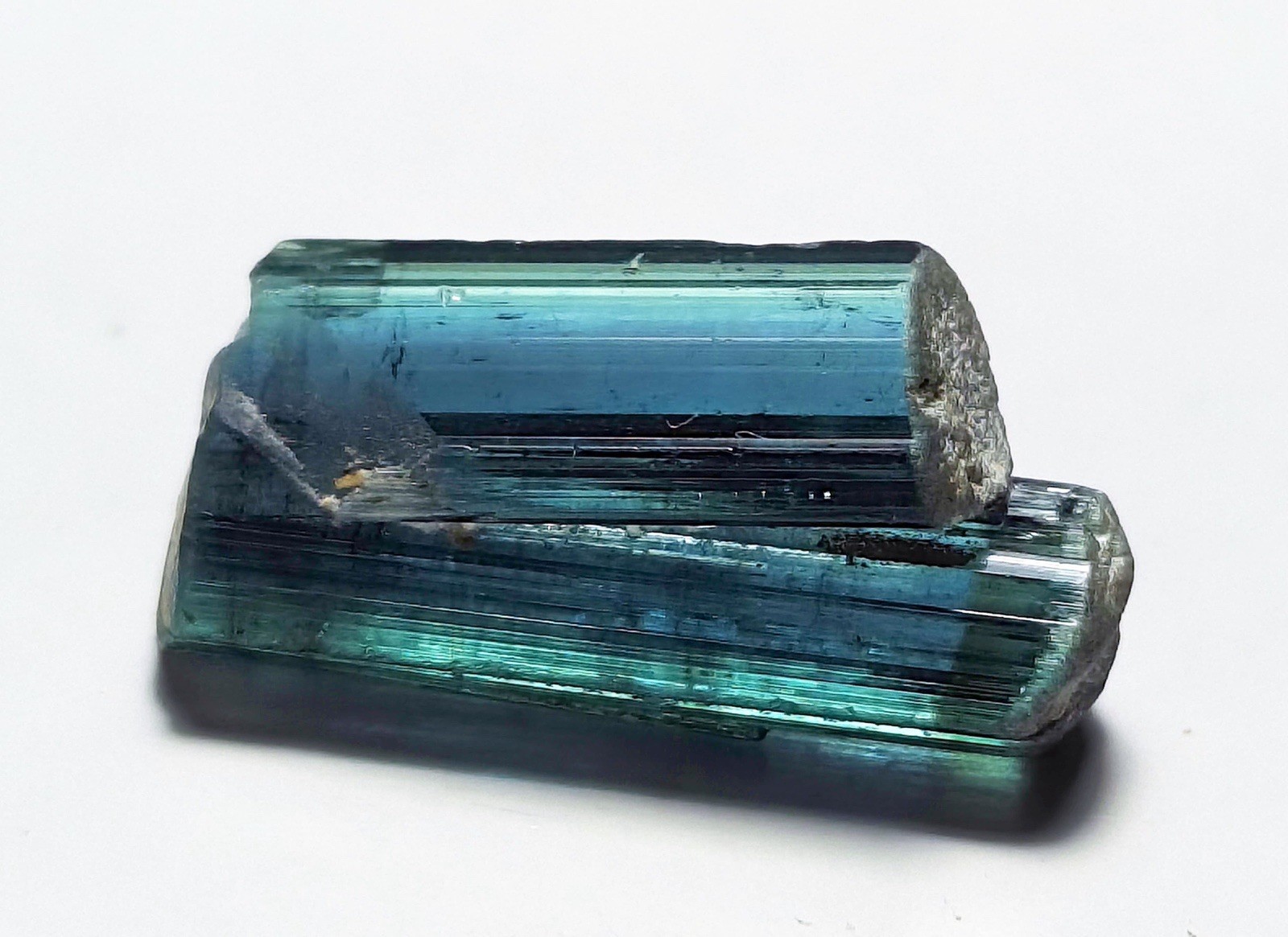 Indicolite Colour Terminated Tourmaline Clean Crystal - 14 carats Indicolite Colour Terminated Tourmaline Clean Crystal - 14 carats