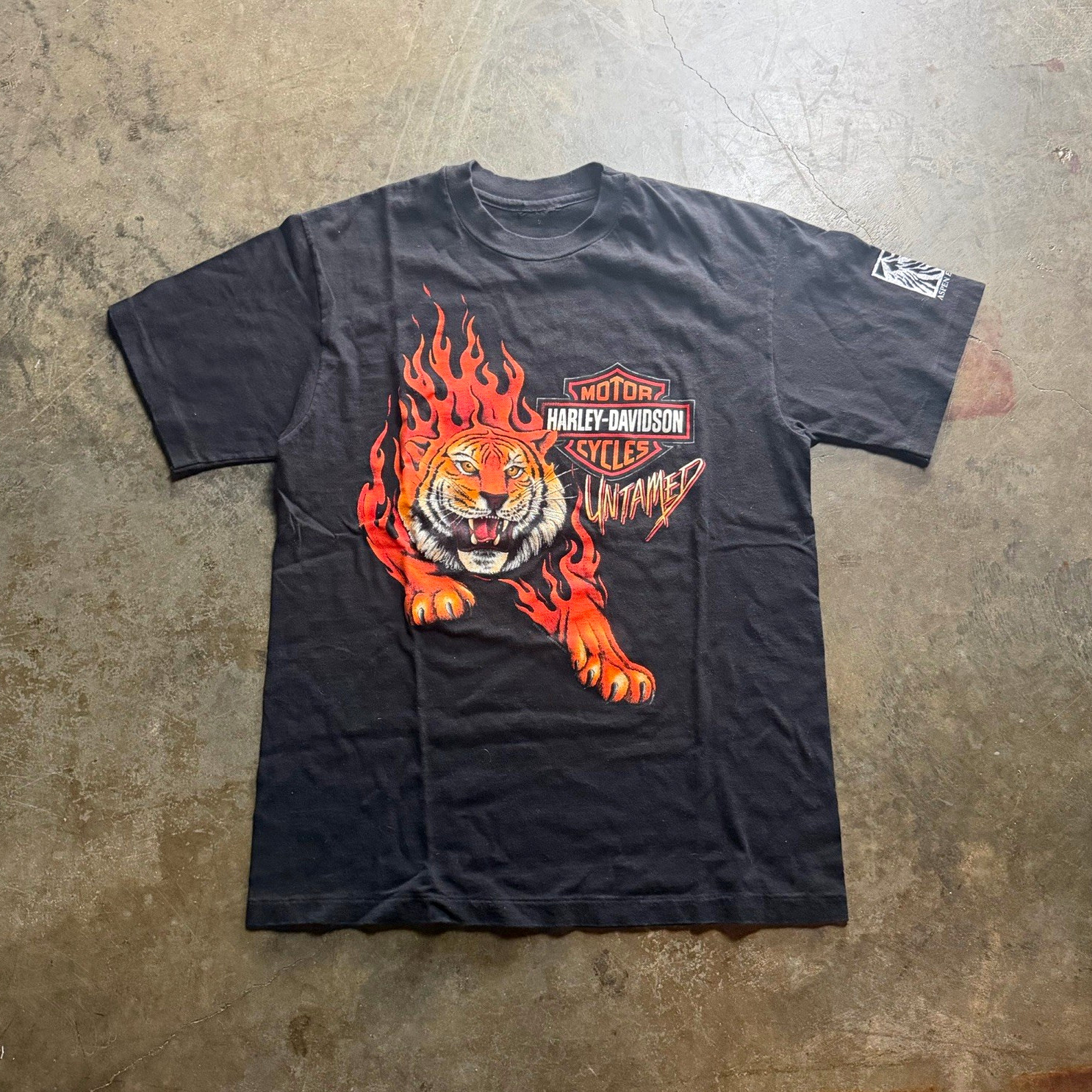 Vintage 1994 R.K. Stratman Single stitch Tiger flames Harley Davidson tee Vintage 1994 R.K. Stratman Single stitch Tiger flames Harley Davidson tee