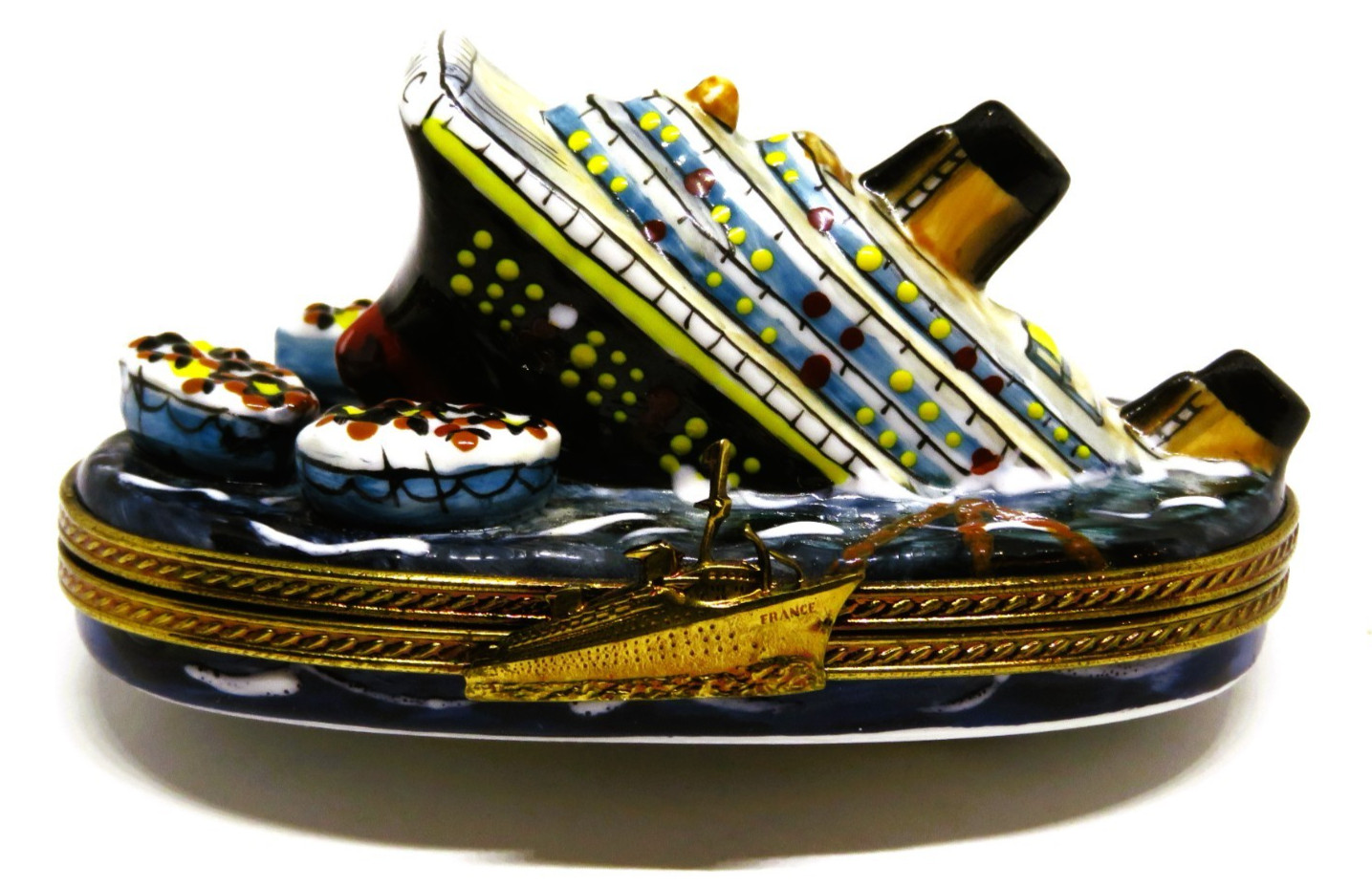 LIMOGES BOX ~ RMC ~ TITANIC SINKING & LIFE BOATS ~LUXURY OCEAN LINER~ PEINT MAIN LIMOGES BOX ~ RMC ~ TITANIC SINKING & LIFE BOATS ~LUXURY OCEAN LINER~ PEINT MAIN