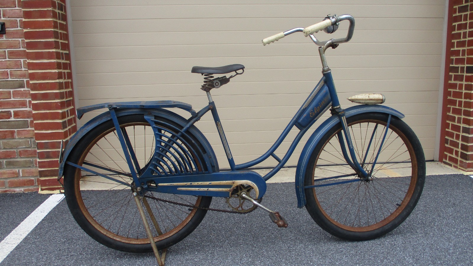 BARN FIND SURVIVOR BICYCLE ELGIN ORIGINAL PAINT c39756 PREWAR LATE 1930's BARN FIND SURVIVOR BICYCLE ELGIN ORIGINAL PAINT c39756 PREWAR LATE 1930's