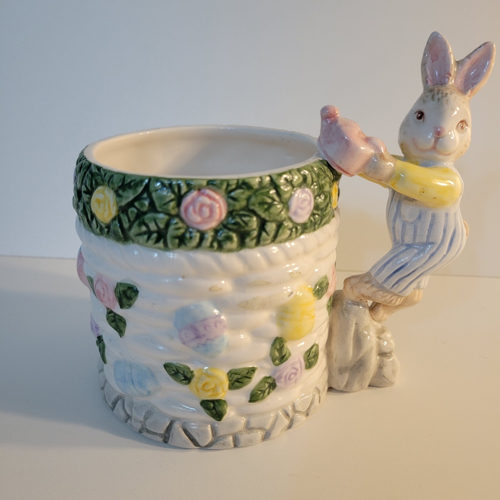 1994 Fitz & Floyd Omnibus Basket Weave Easter Garden Mug w/ Bunny Handle