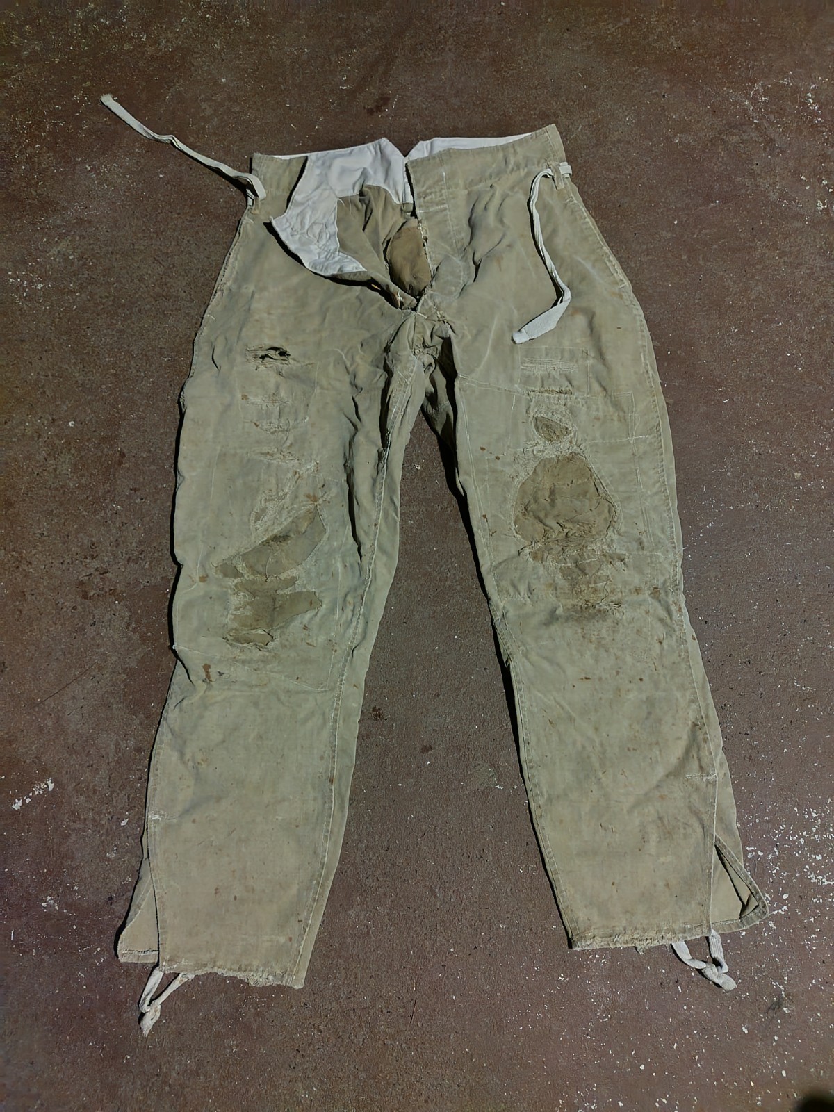 WW2 1941 Original Japanese military Pants and Riding breeches and military medal WW2 1941 Original Japanese military Pants and Riding breeches and military medal