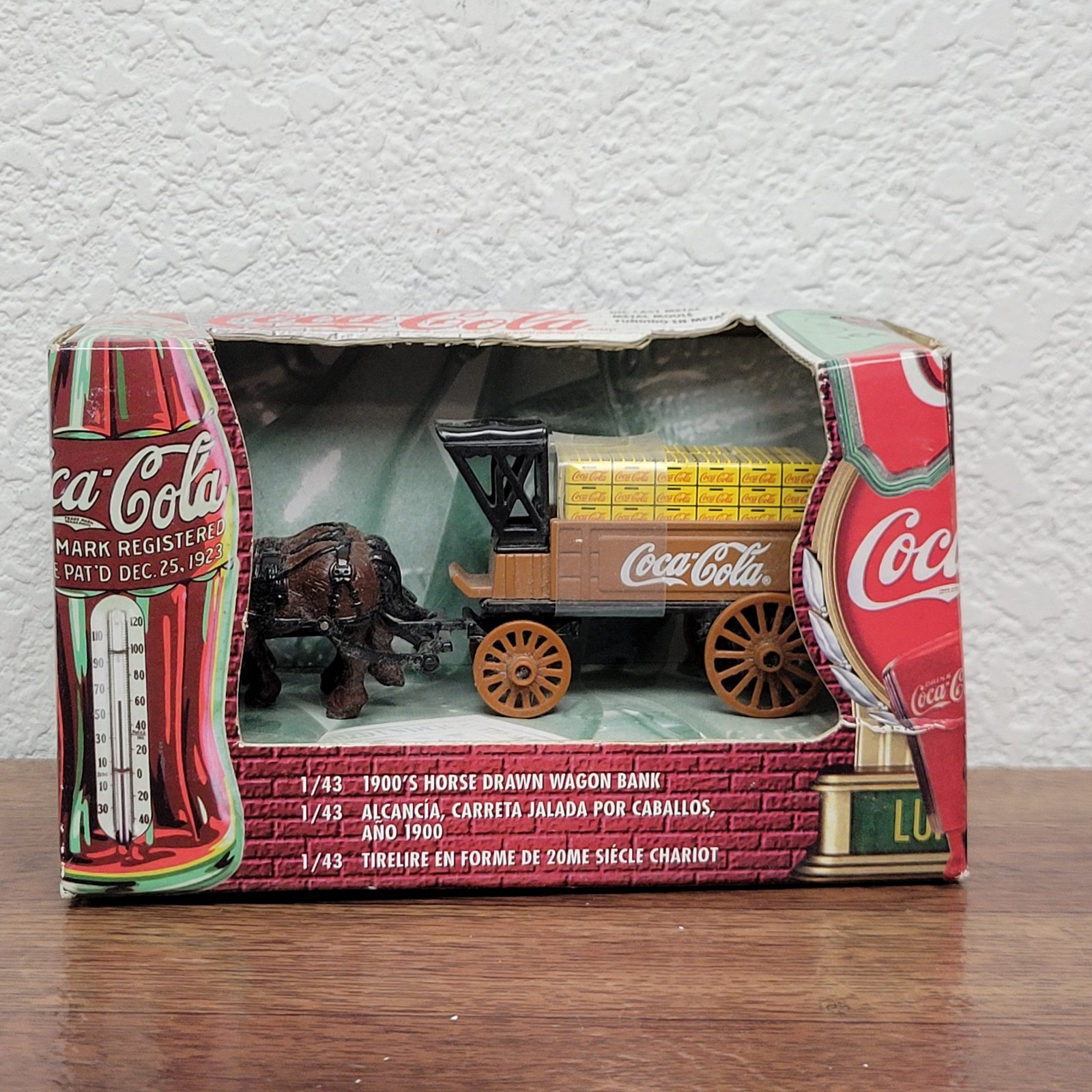 1999 Coca-Cola Die Cast Metal 1900's Horse Drawn Wagon Bank. Unopened
